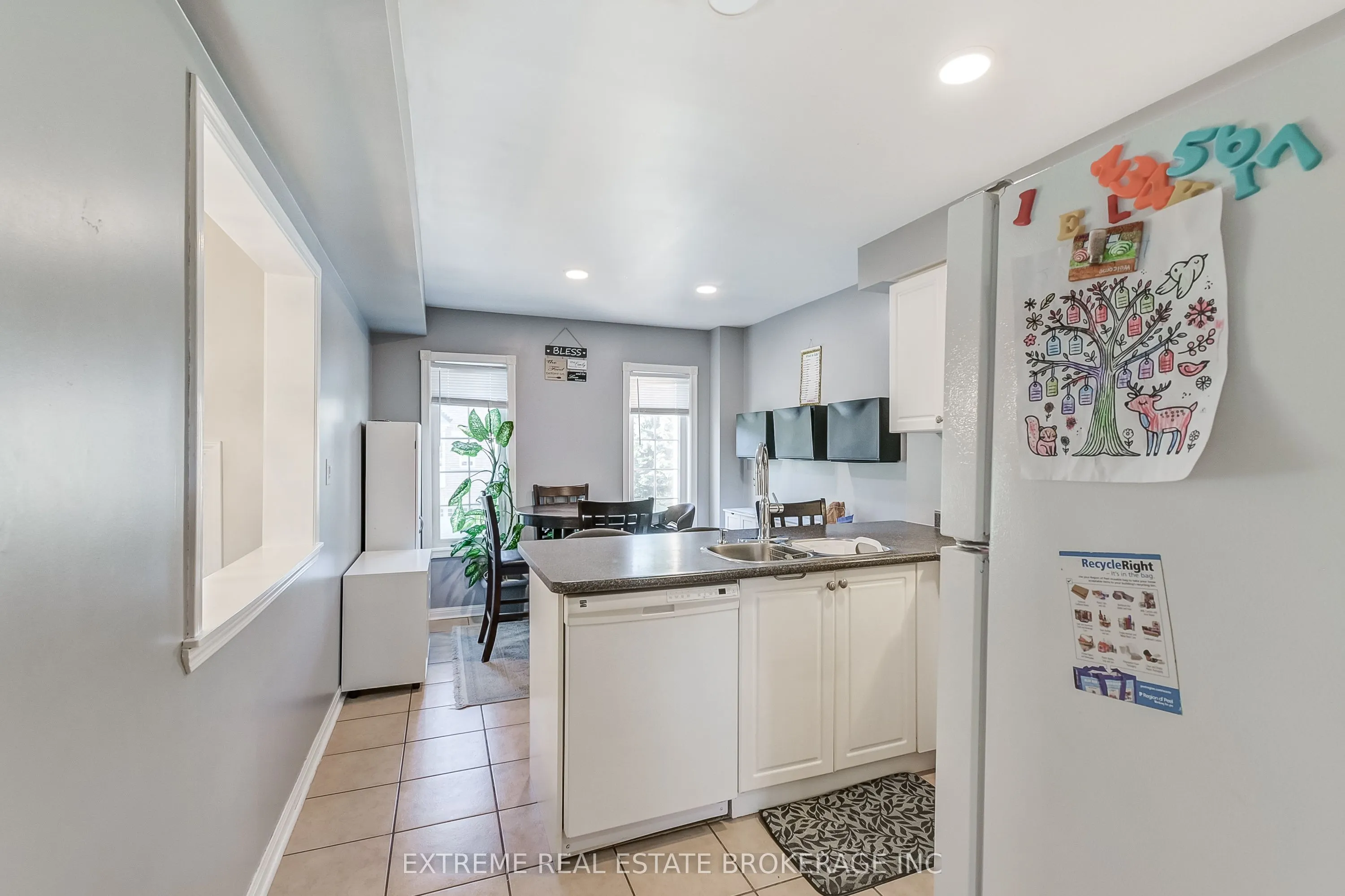 271 Richvale Drive S, #38