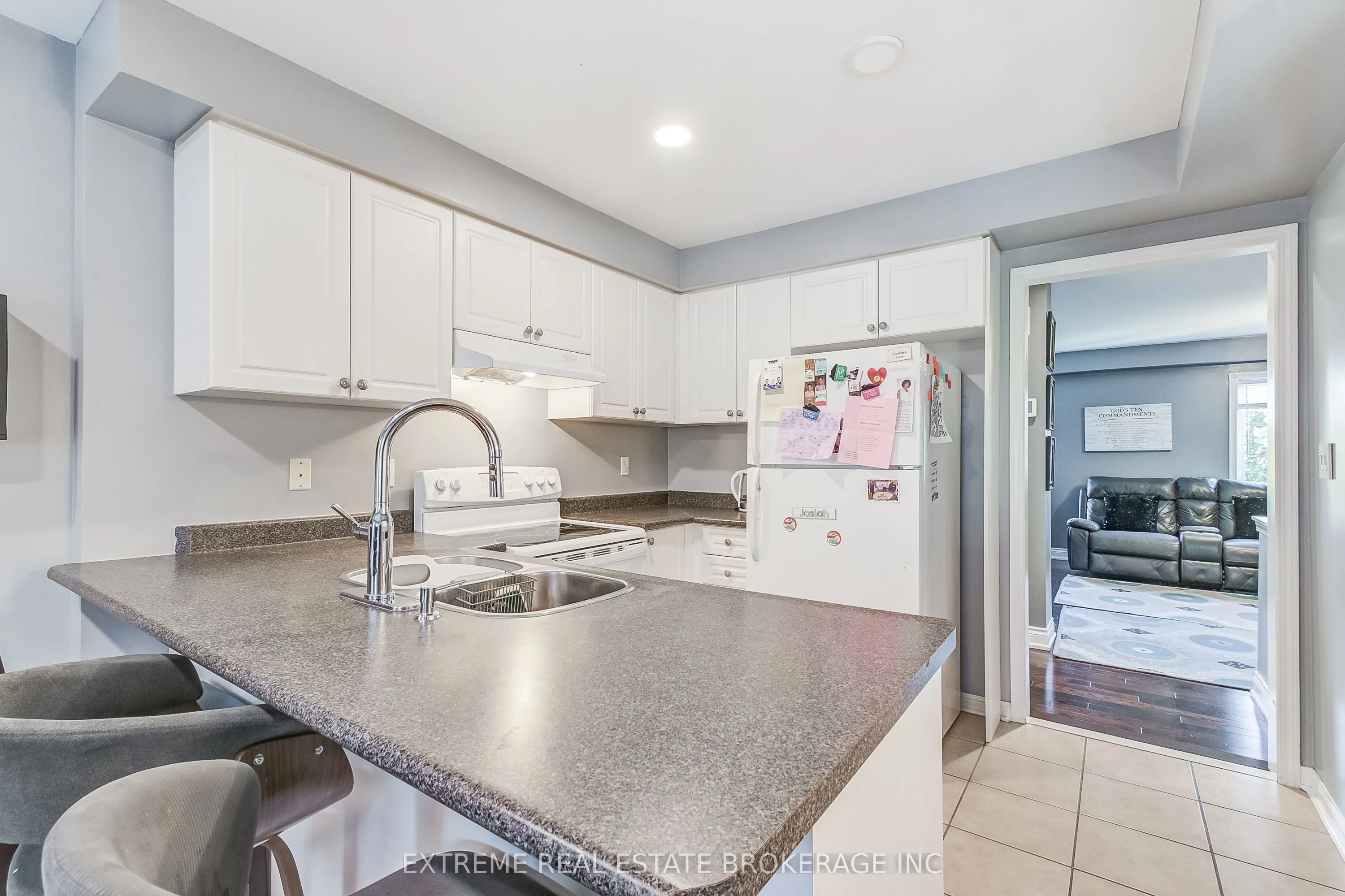 271 Richvale Drive S, #38