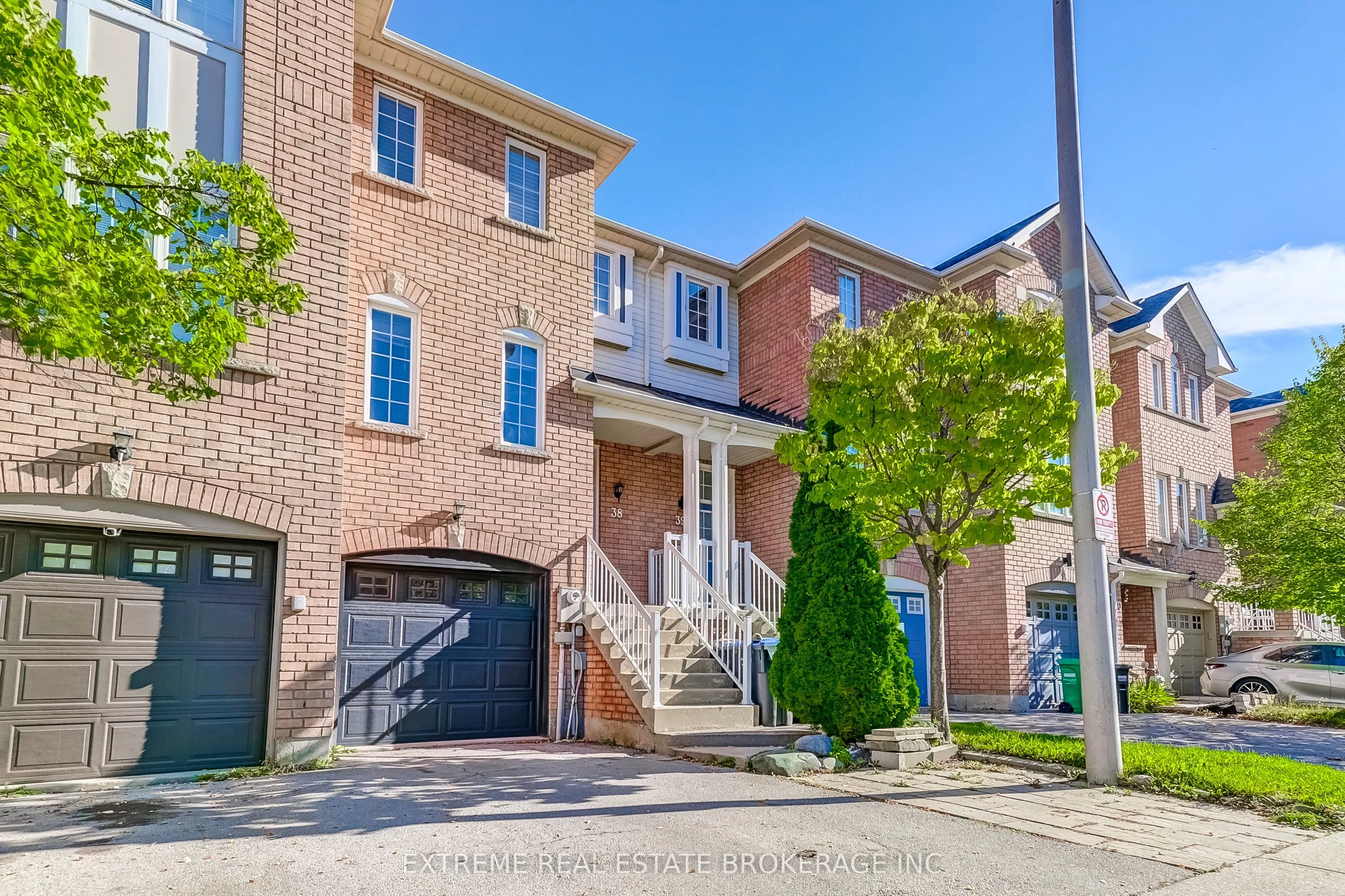 271 Richvale Drive S, #38