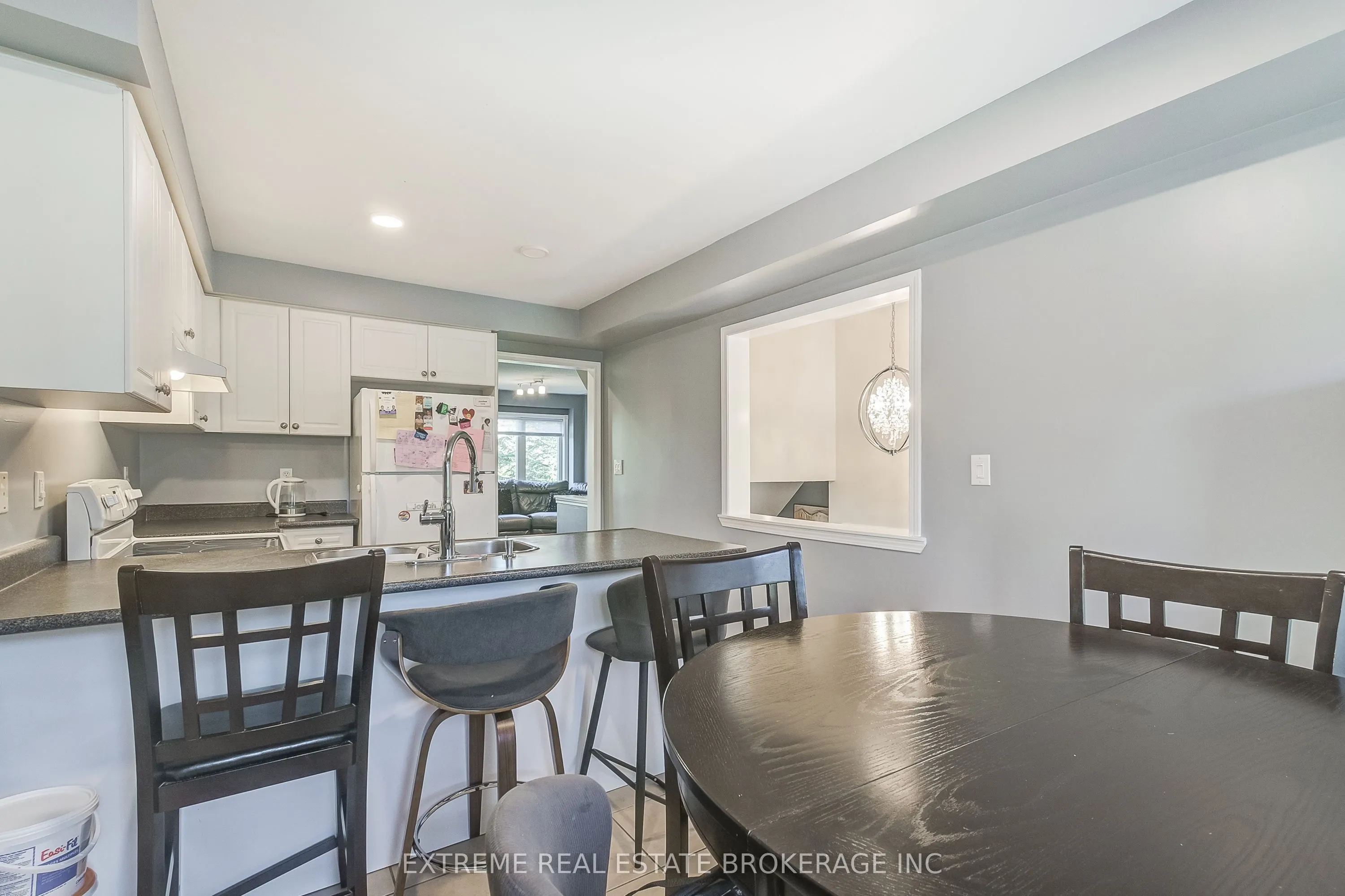 271 Richvale Drive S, #38