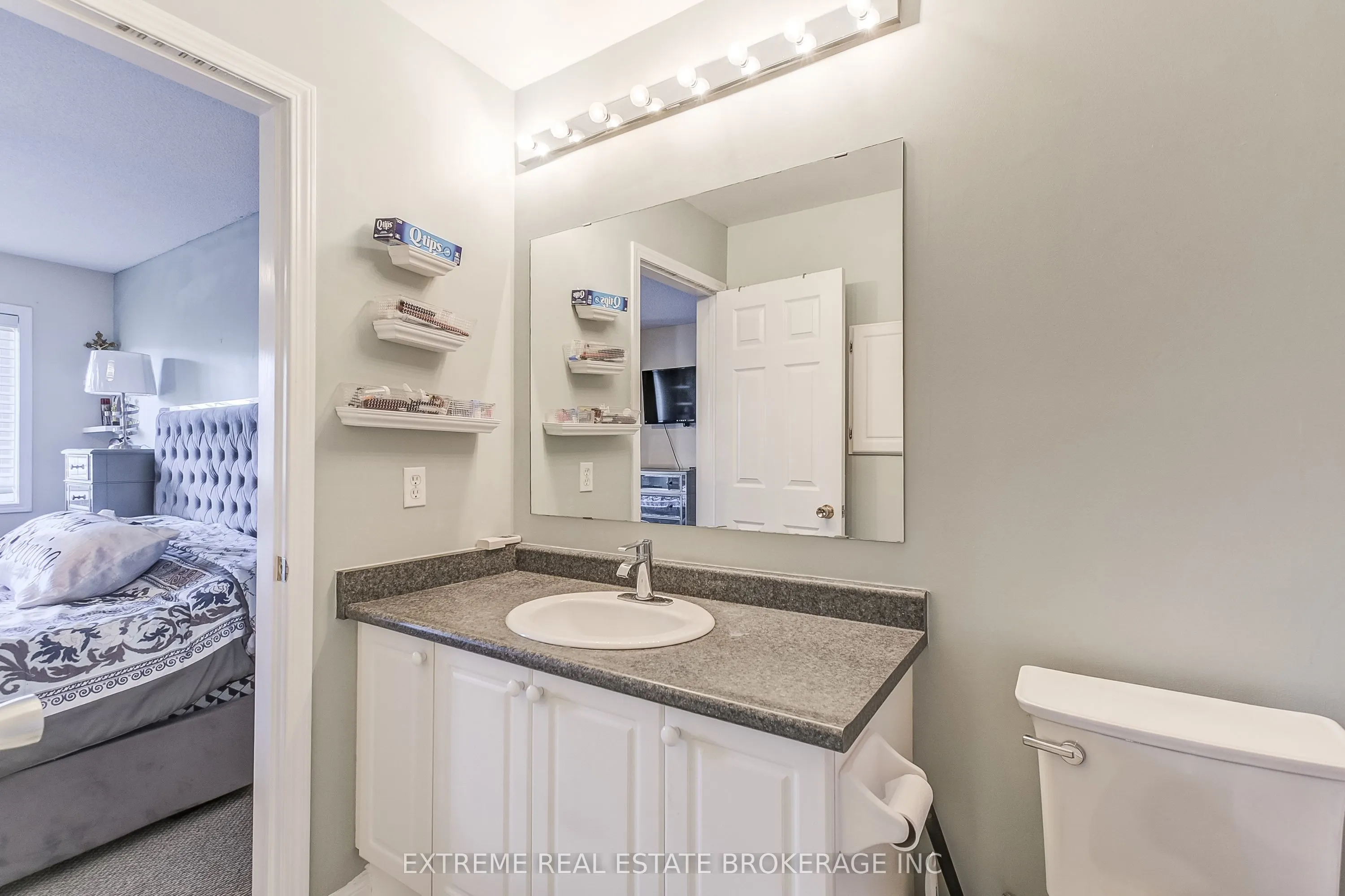 271 Richvale Drive S, #38