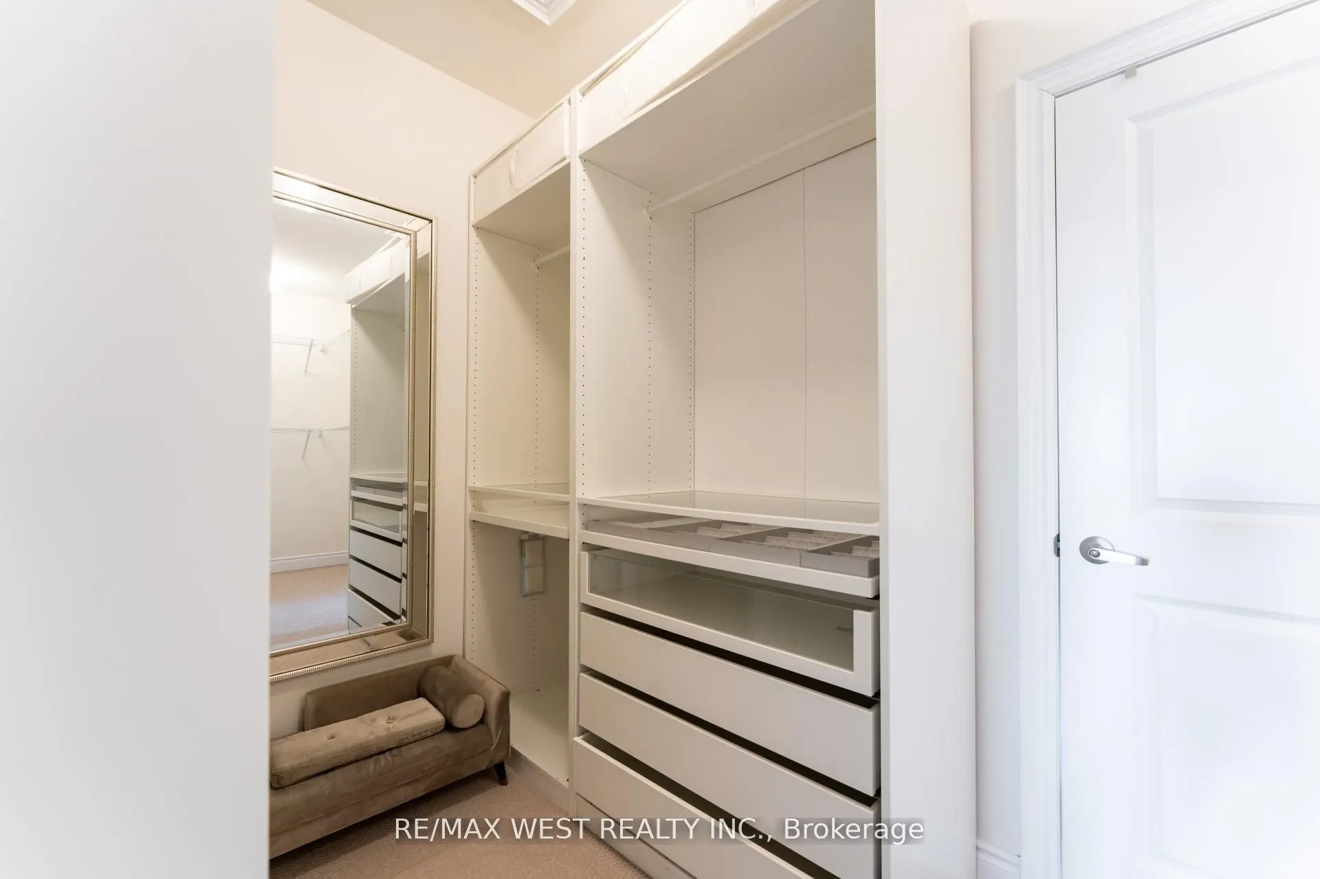2172 Trafalgar Road, #19