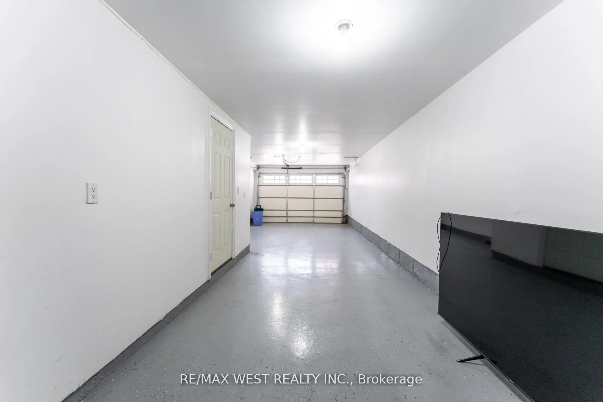 2172 Trafalgar Road, #19