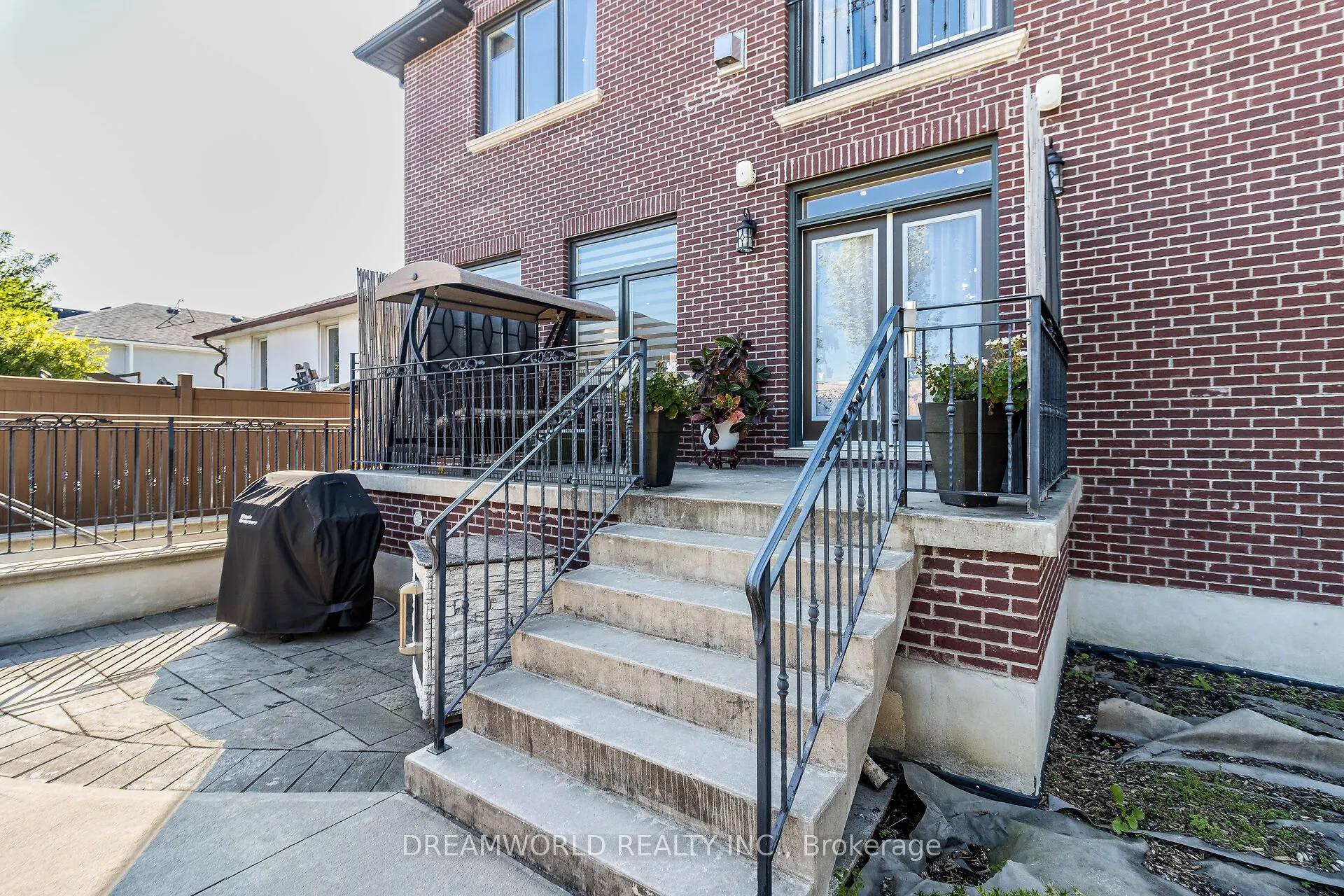 416 Rustic Road