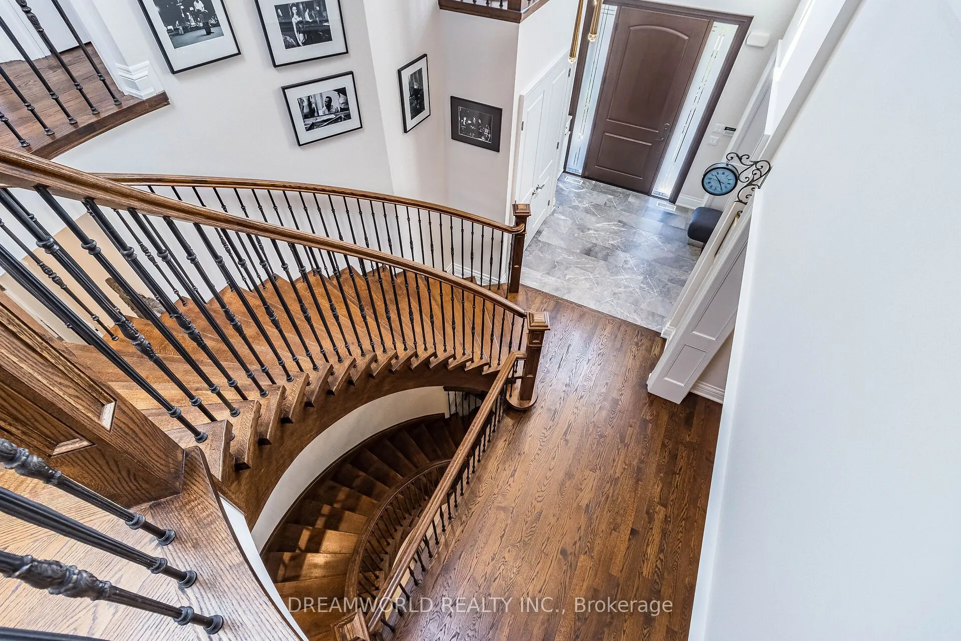 416 Rustic Road