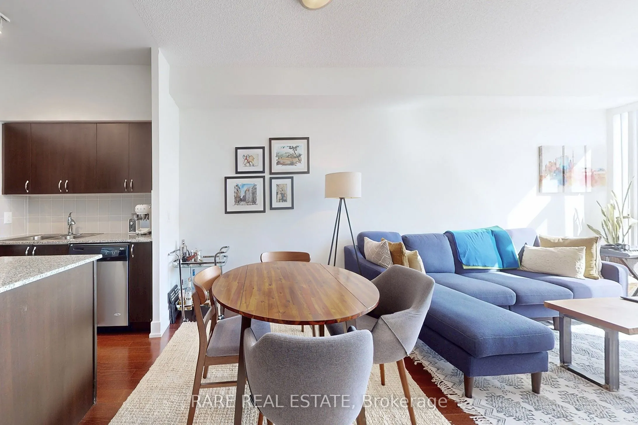 1638 Bloor Street W, #402