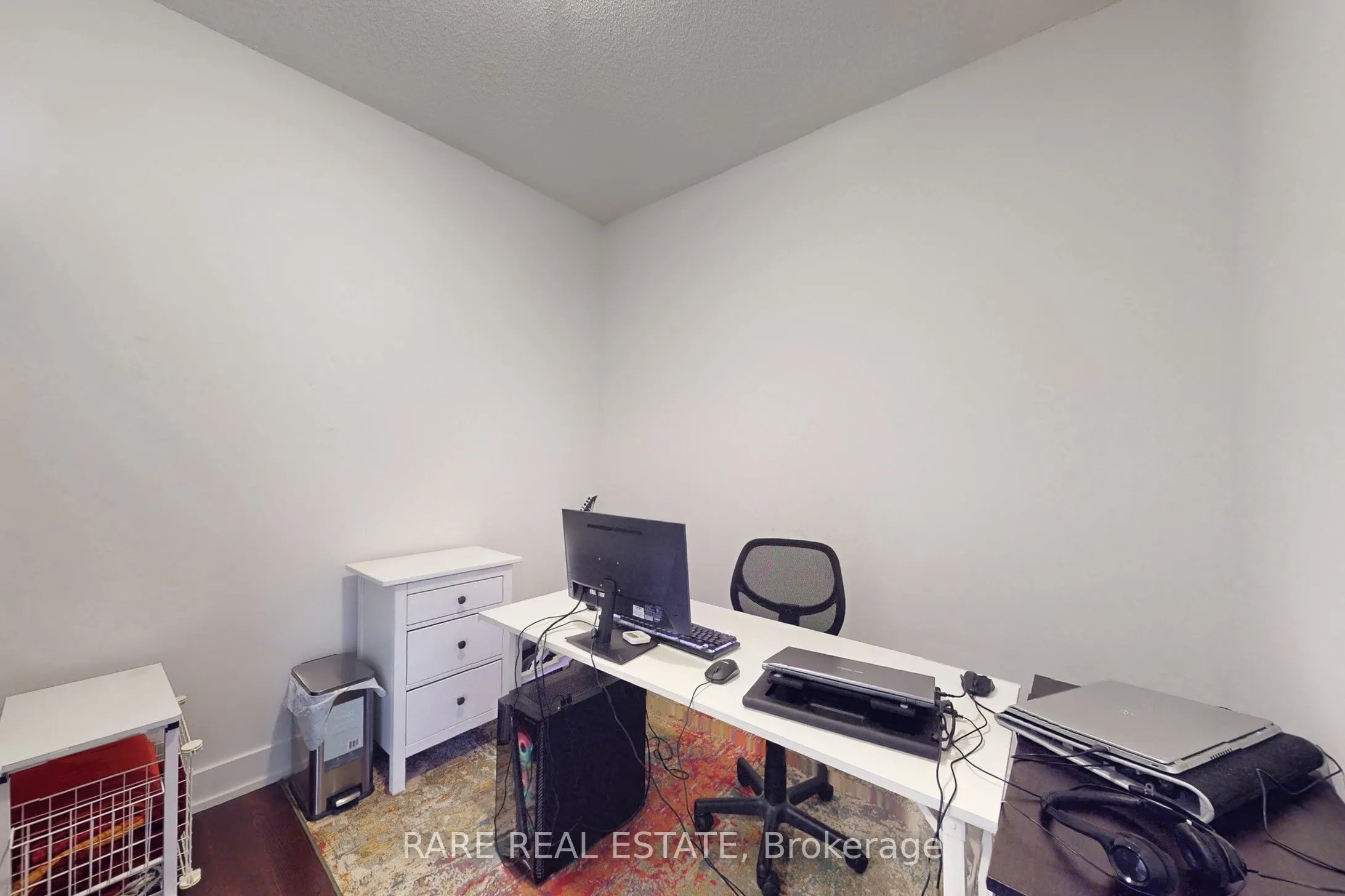 1638 Bloor Street W, #402