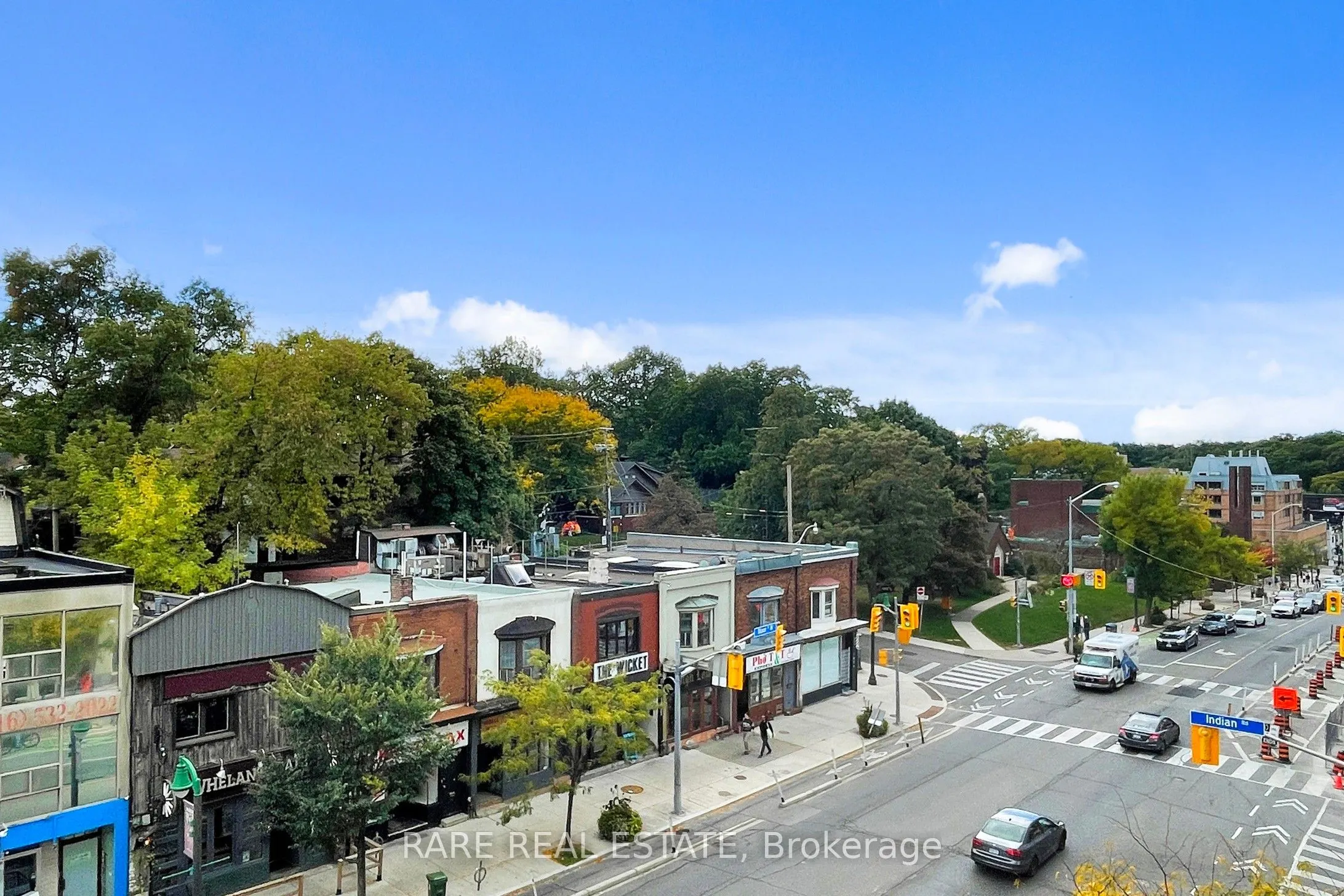 1638 Bloor Street W, #402