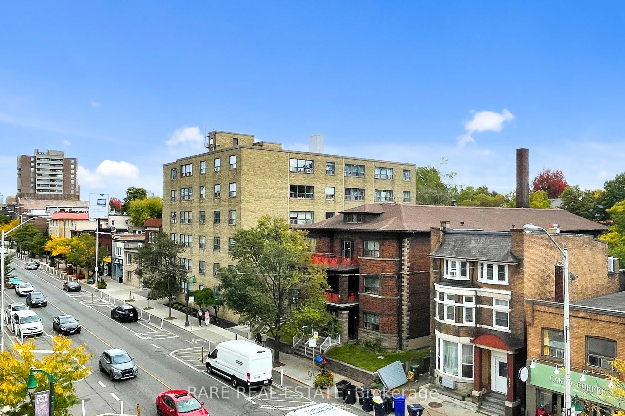 1638 Bloor Street W, #402