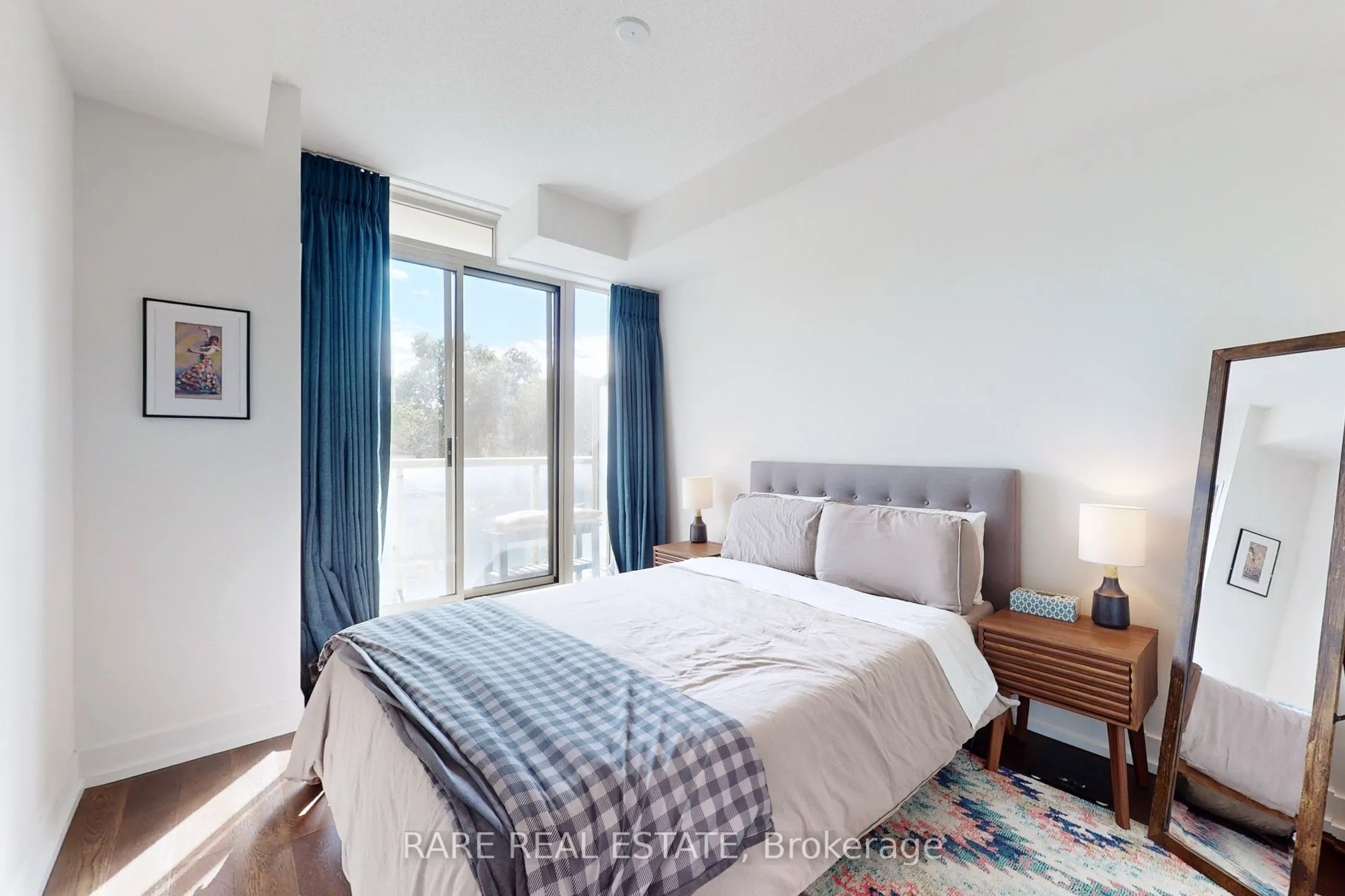 1638 Bloor Street W, #402