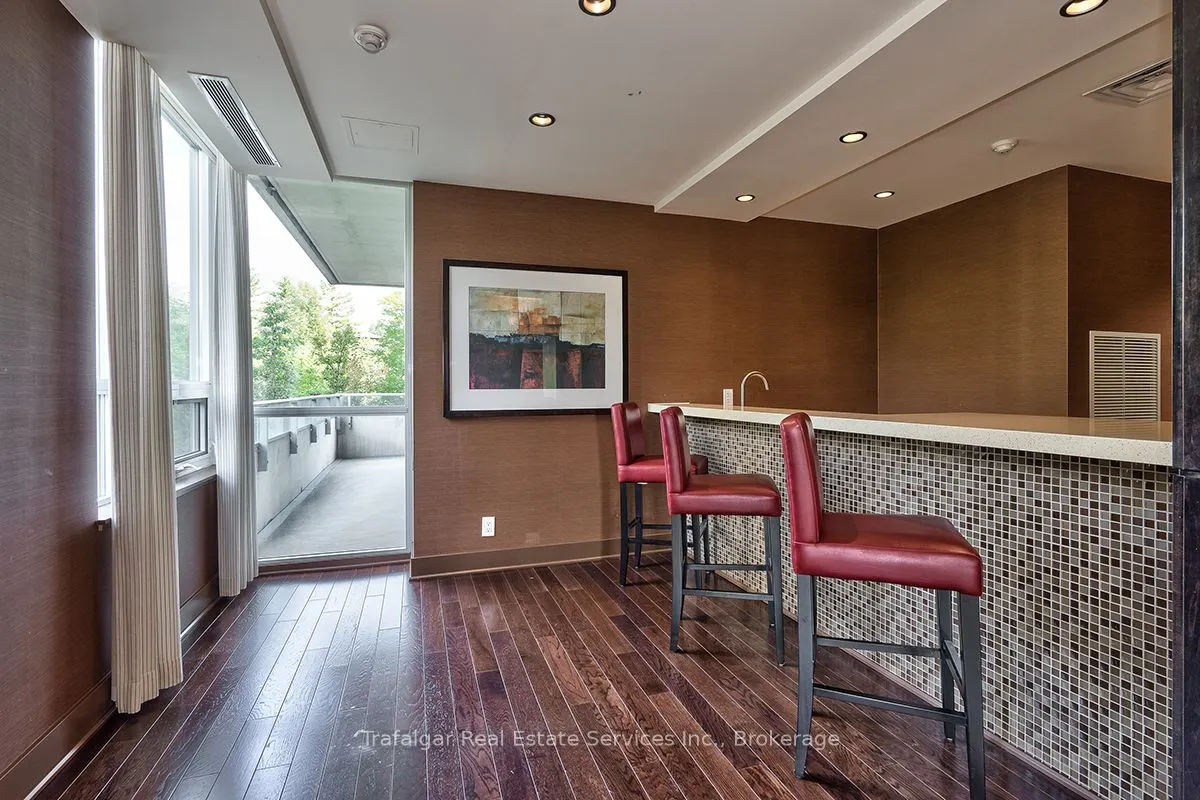 1055 Southdown Road, #512