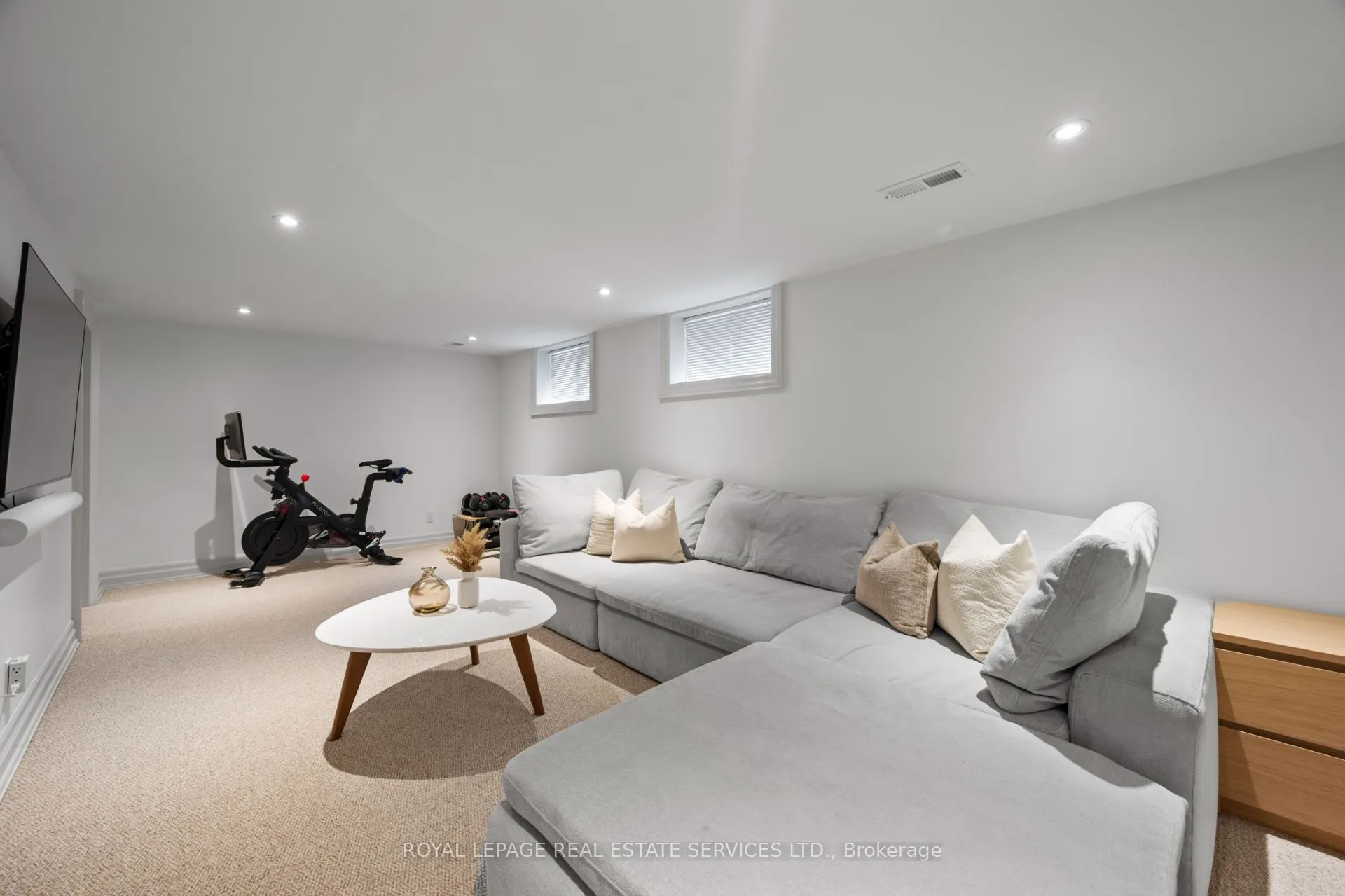 244 The Kingsway