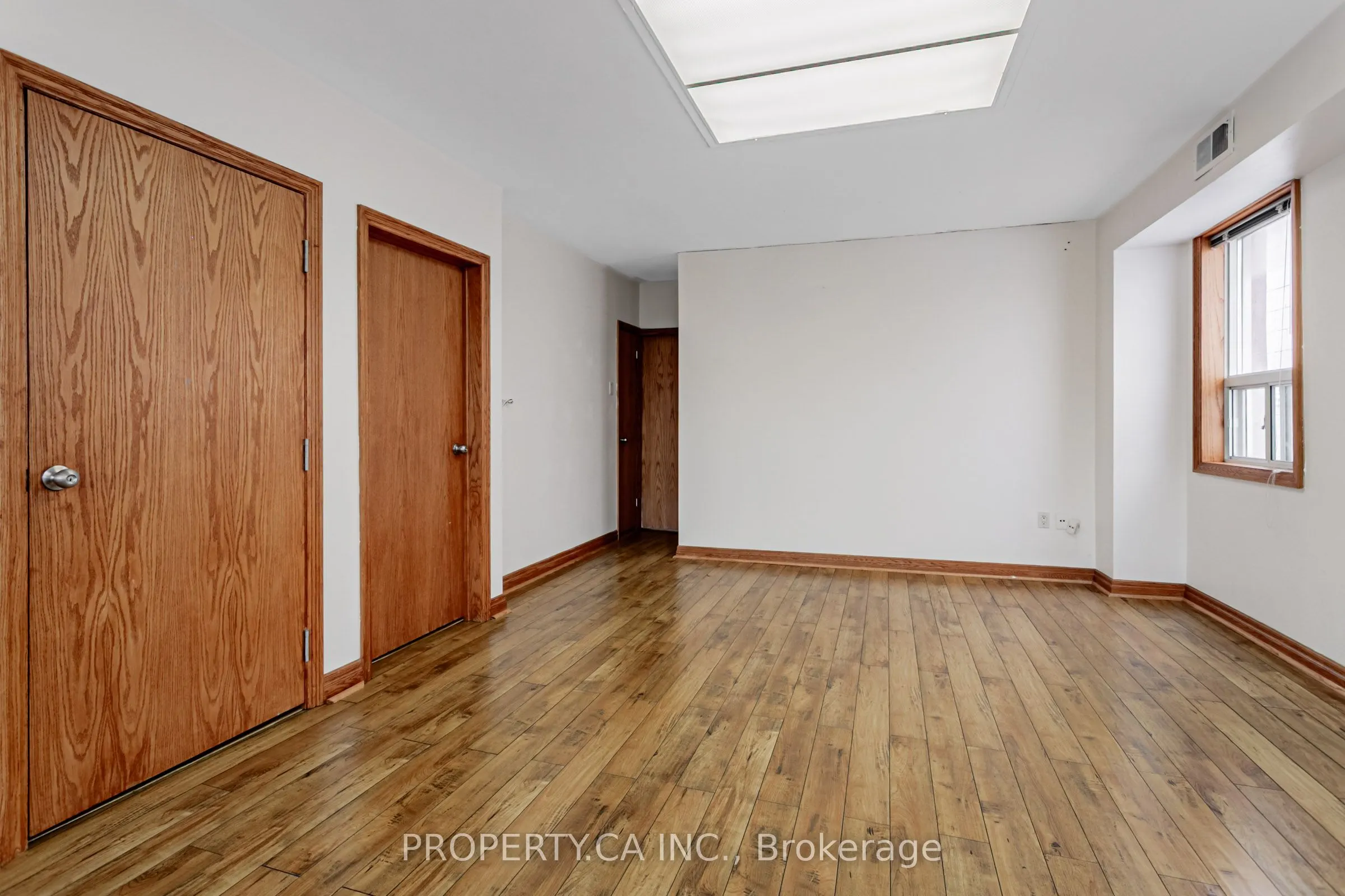 3581a Dundas Street W, #Second Floor