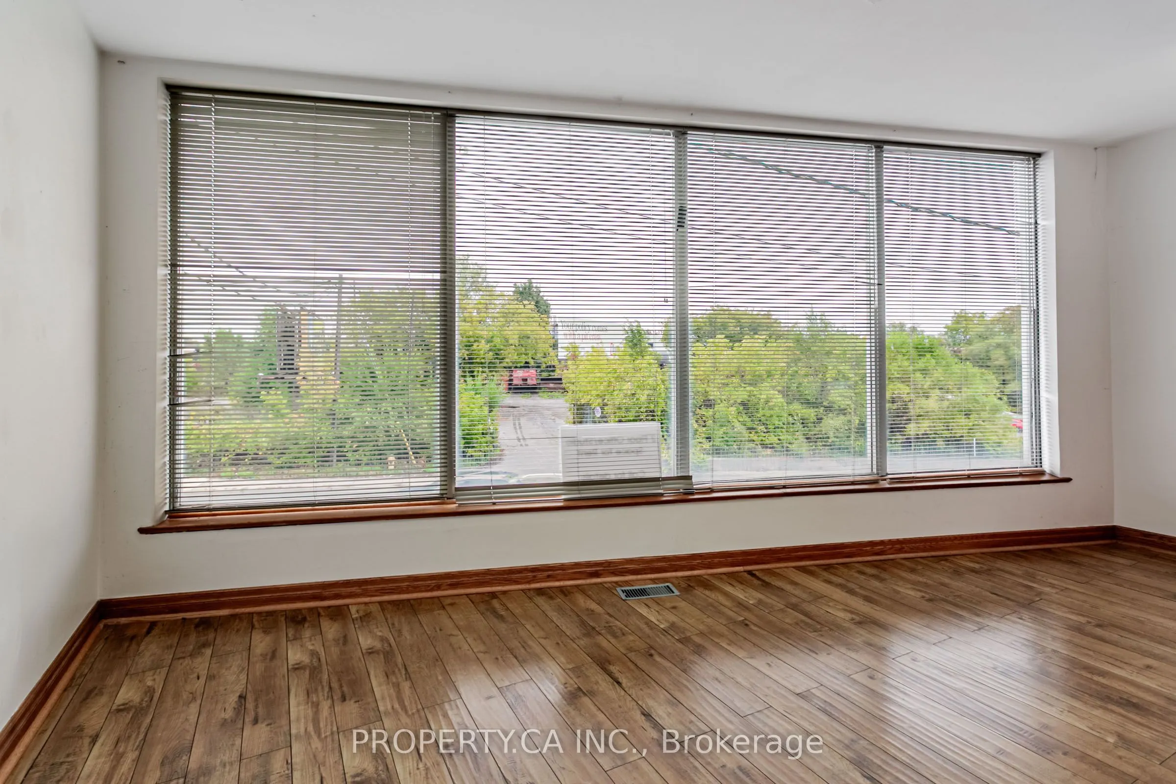 3581a Dundas Street W, #Second Floor