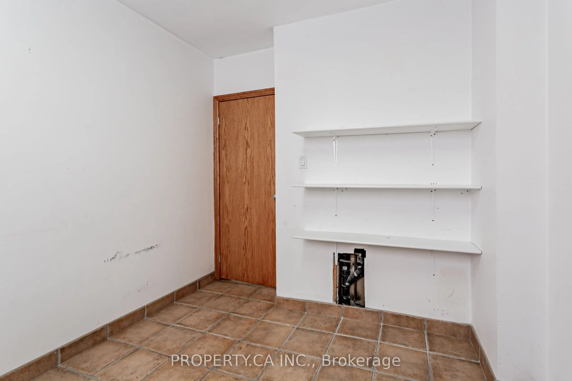 3581a Dundas Street W, #Second Floor