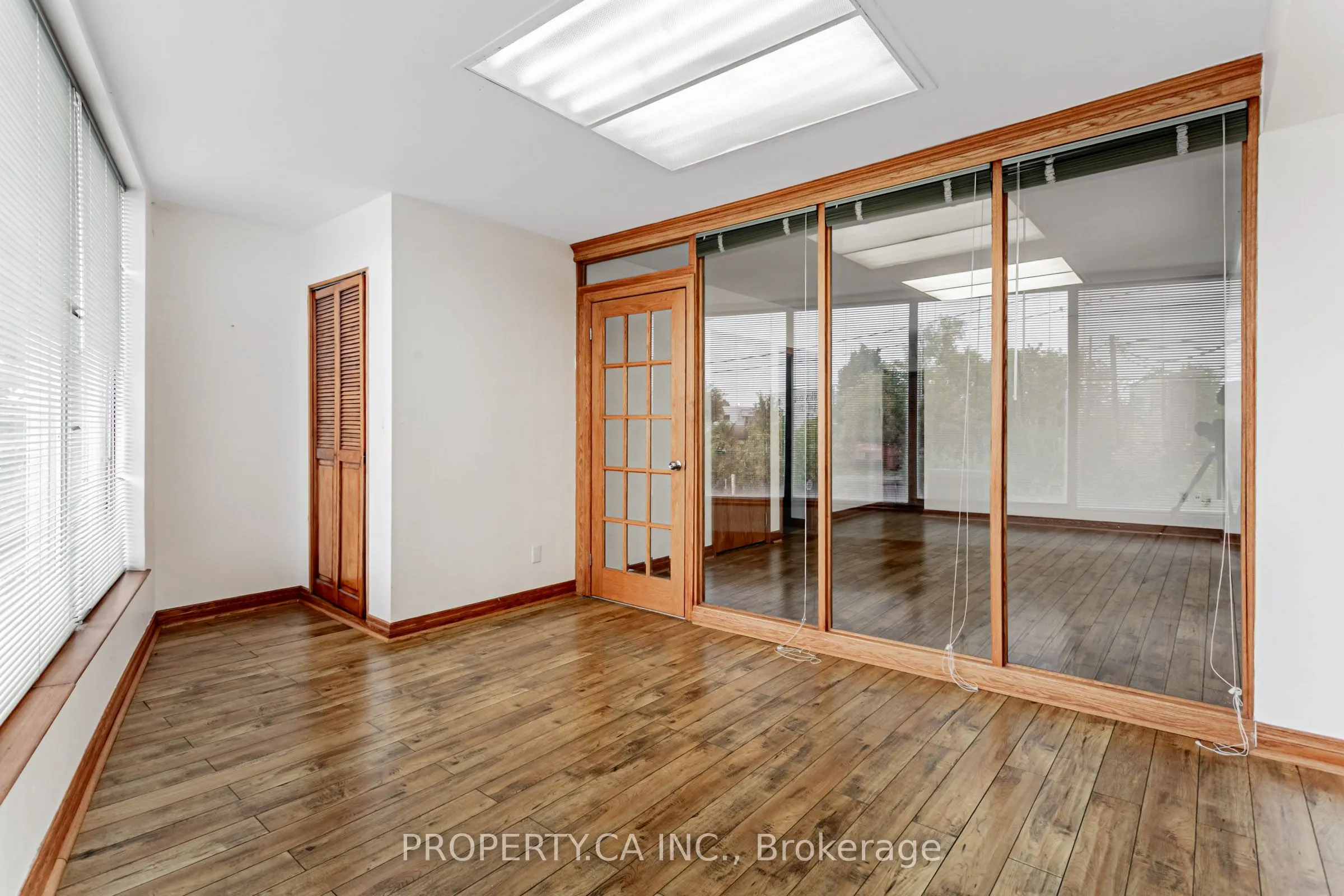 3581a Dundas Street W, #Second Floor