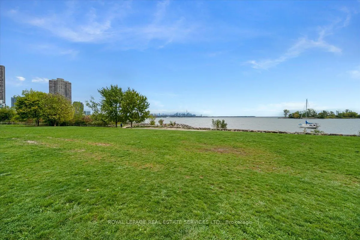 16 Brookers Lane, #3507