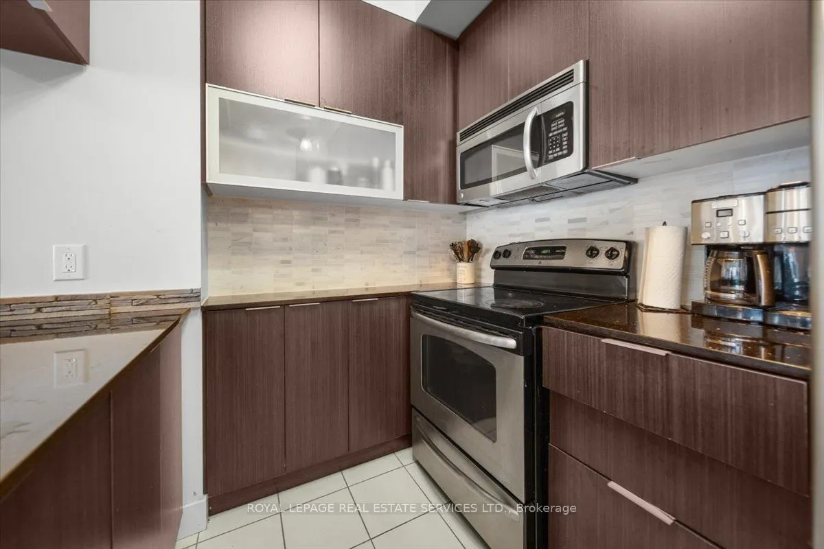 16 Brookers Lane, #3507