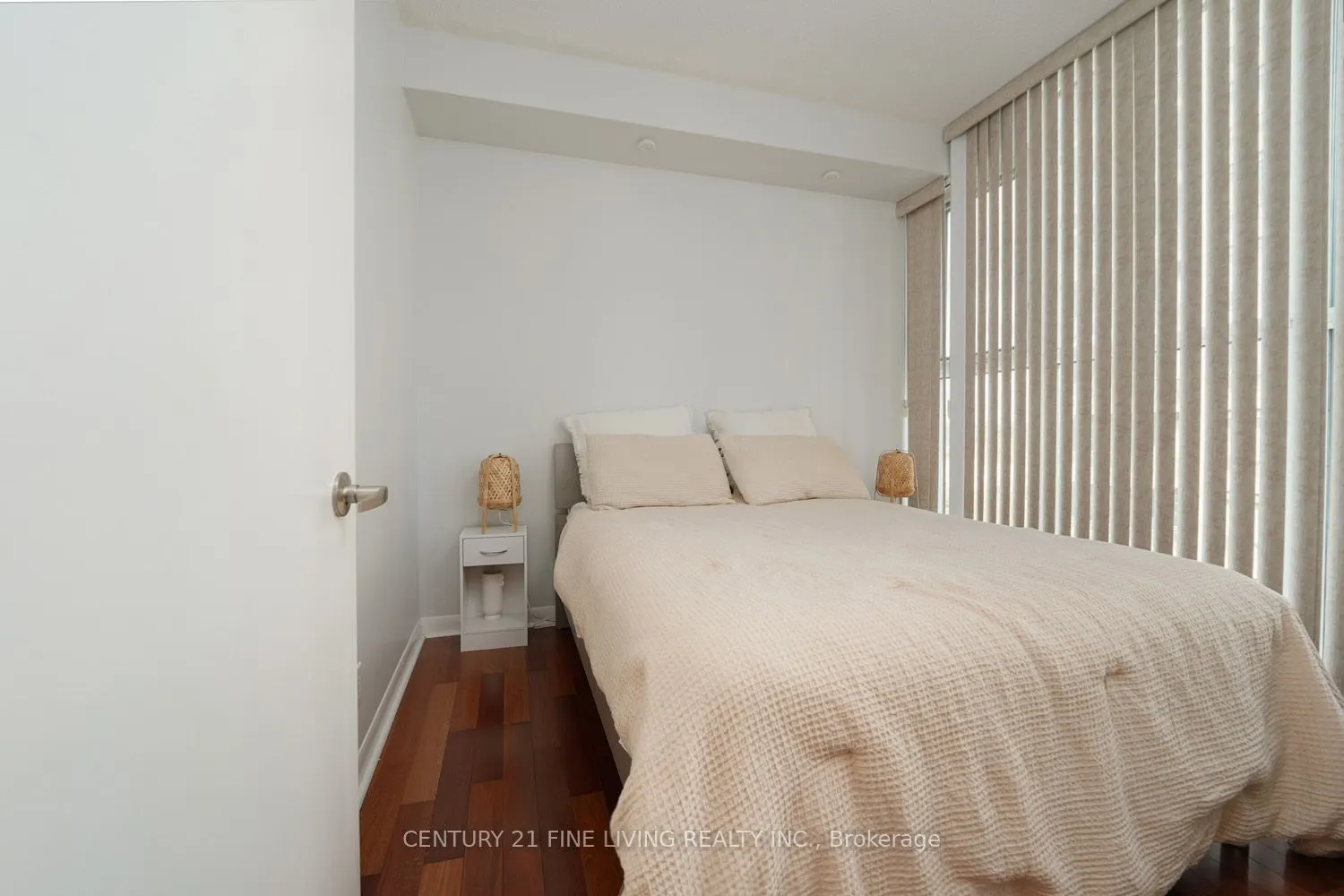 2067 Lake Shore Boulevard W, #904