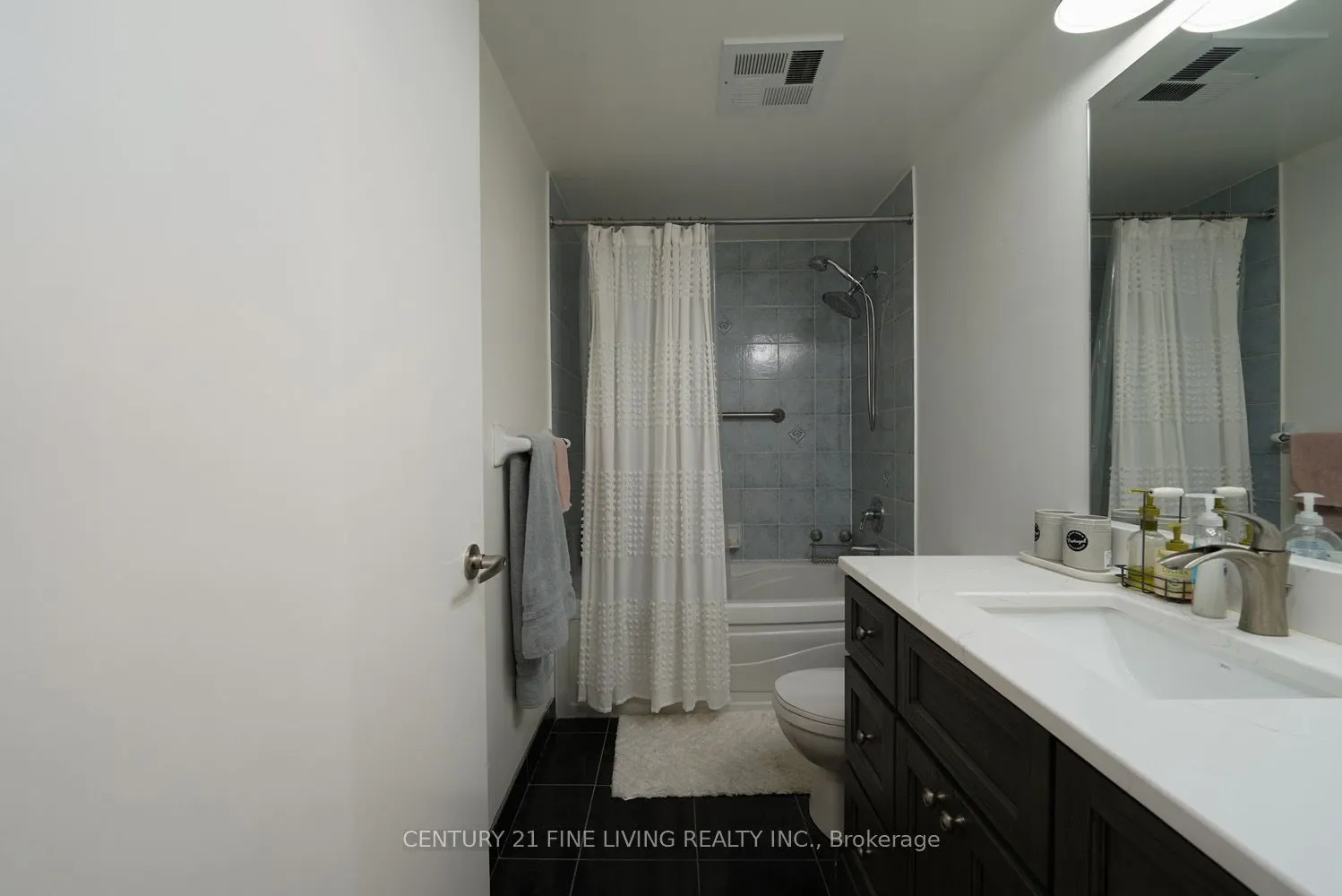 2067 Lake Shore Boulevard W, #904