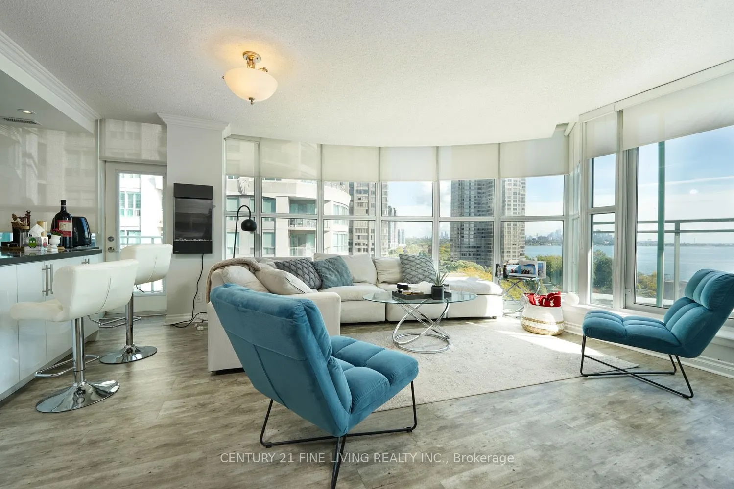 2067 Lake Shore Boulevard W, #904