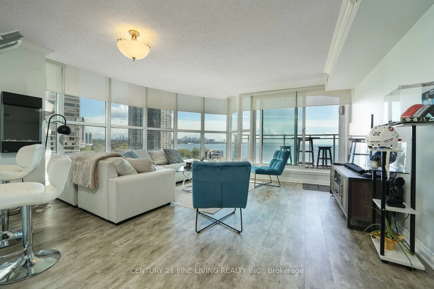 2067 Lake Shore Boulevard W, #904