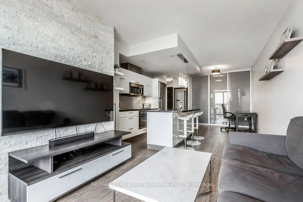 90 Parklawn Road, #1712