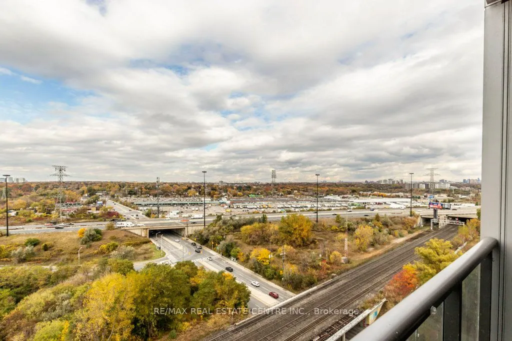 90 Parklawn Road, #1712
