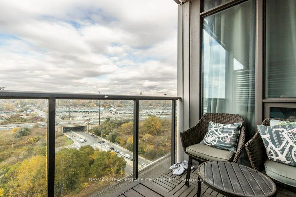 90 Parklawn Road, #1712