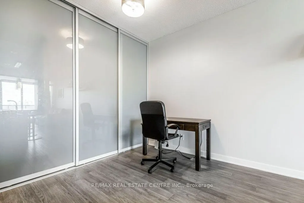 90 Parklawn Road, #1712
