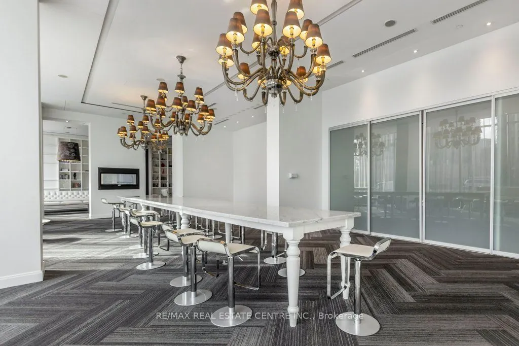 90 Parklawn Road, #1712