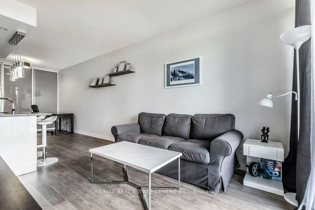 90 Parklawn Road, #1712