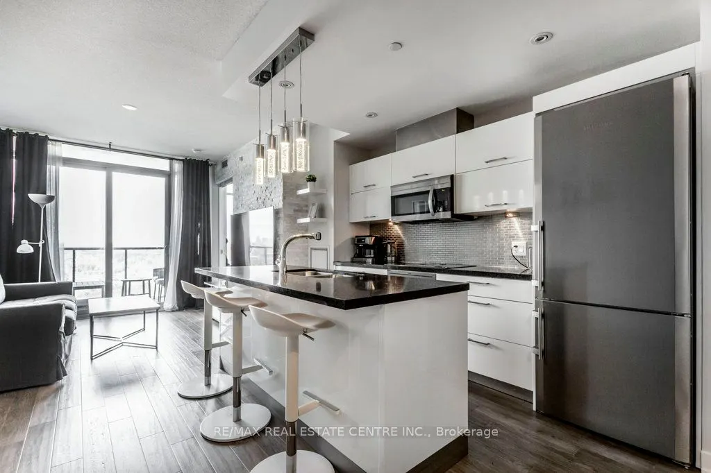 90 Parklawn Road, #1712