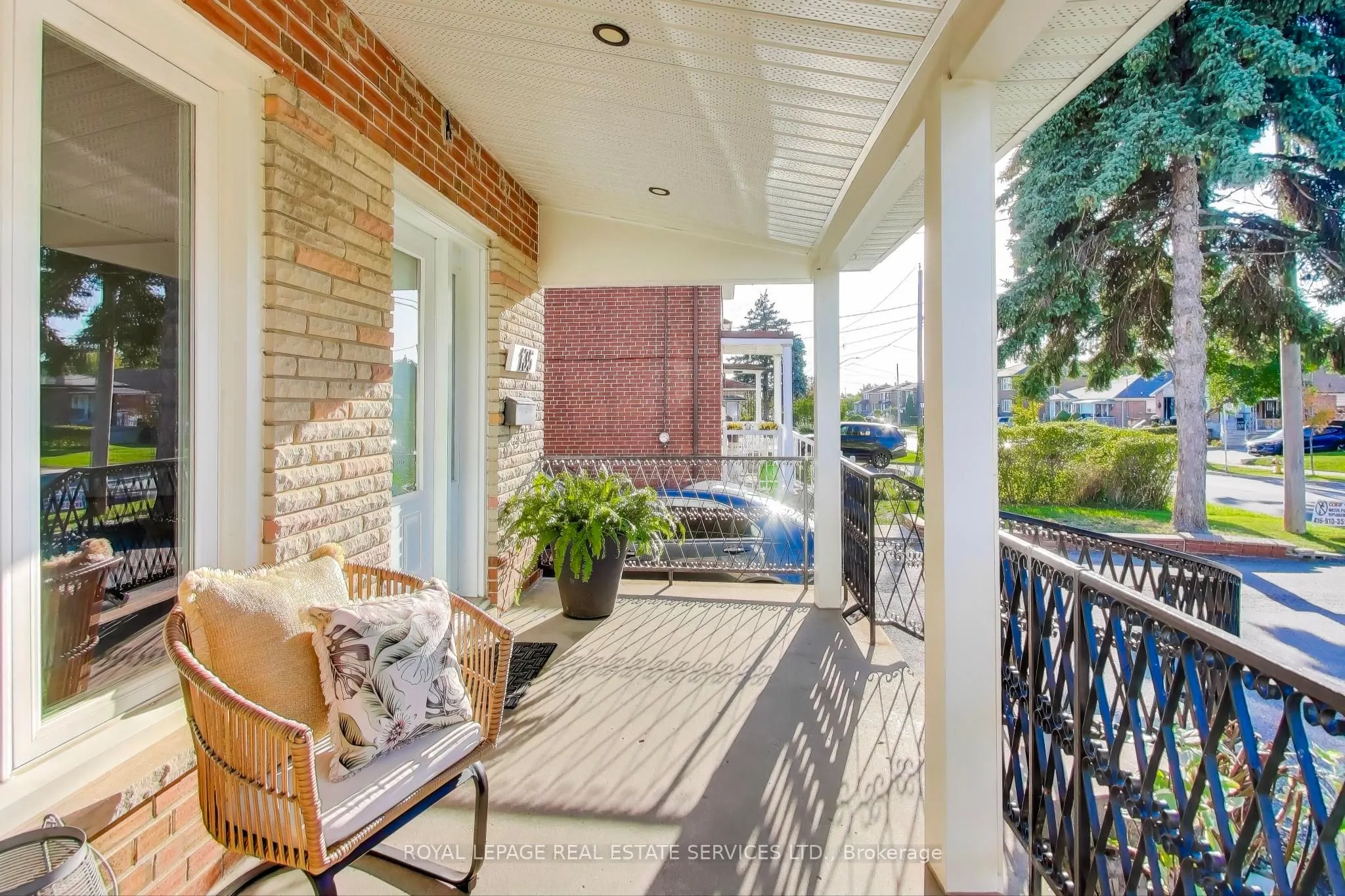 135 Giltspur Drive