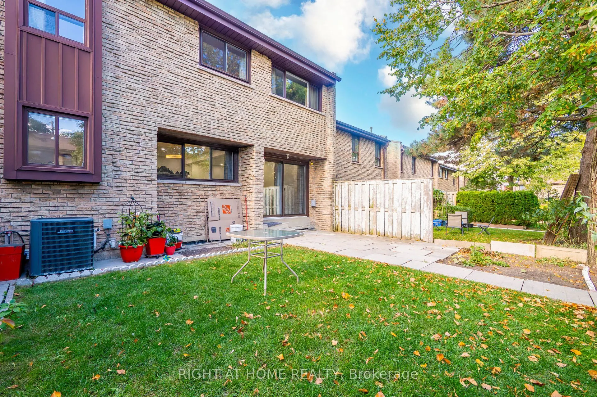 2605 Woodchester Drive, #32