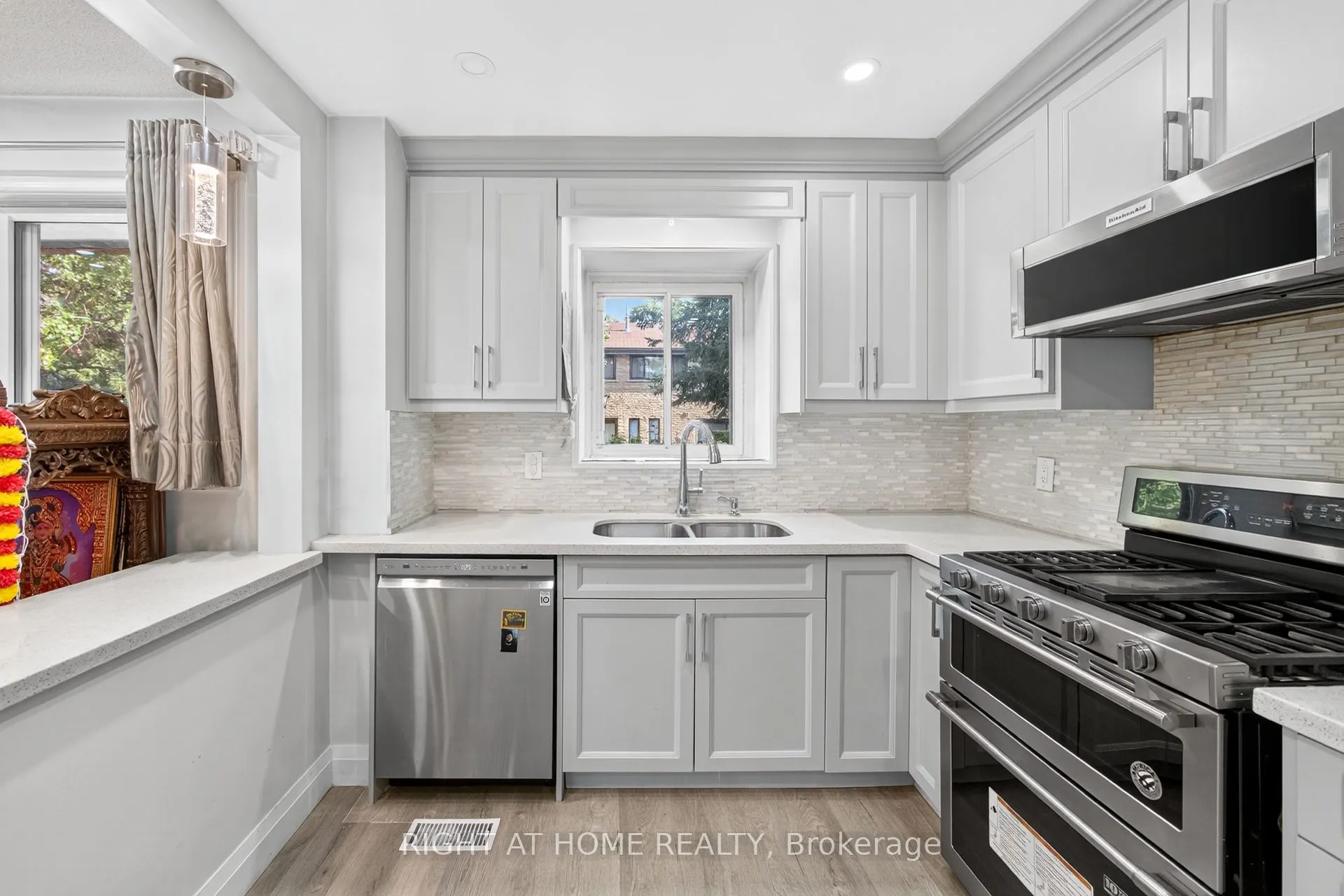 2605 Woodchester Drive, #32