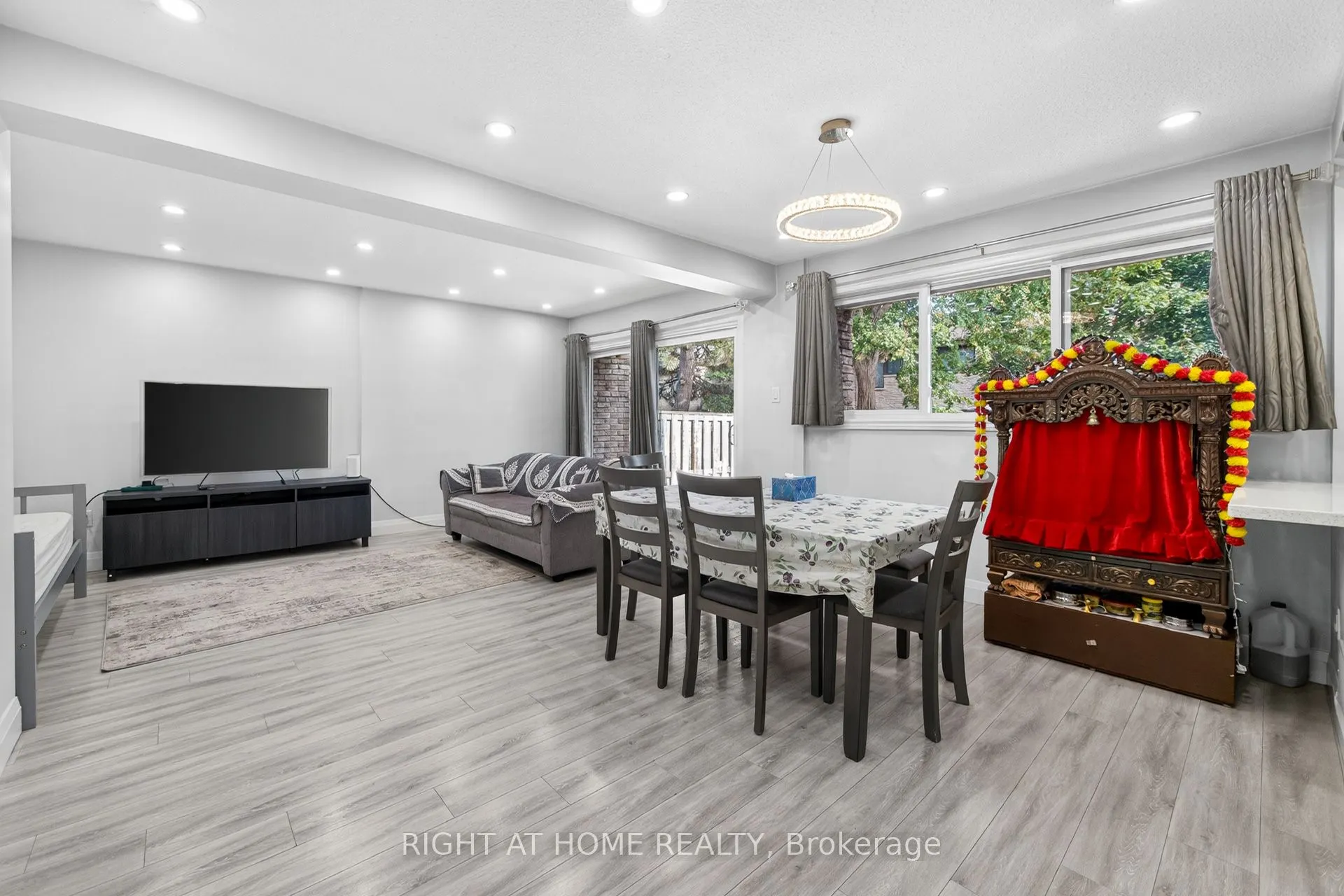 2605 Woodchester Drive, #32
