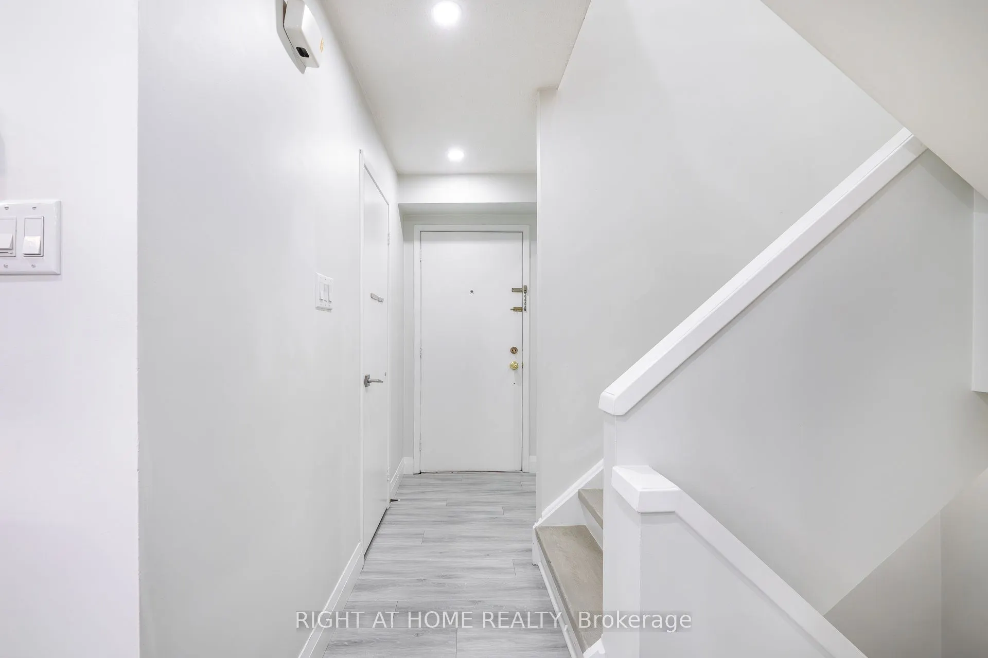 2605 Woodchester Drive, #32