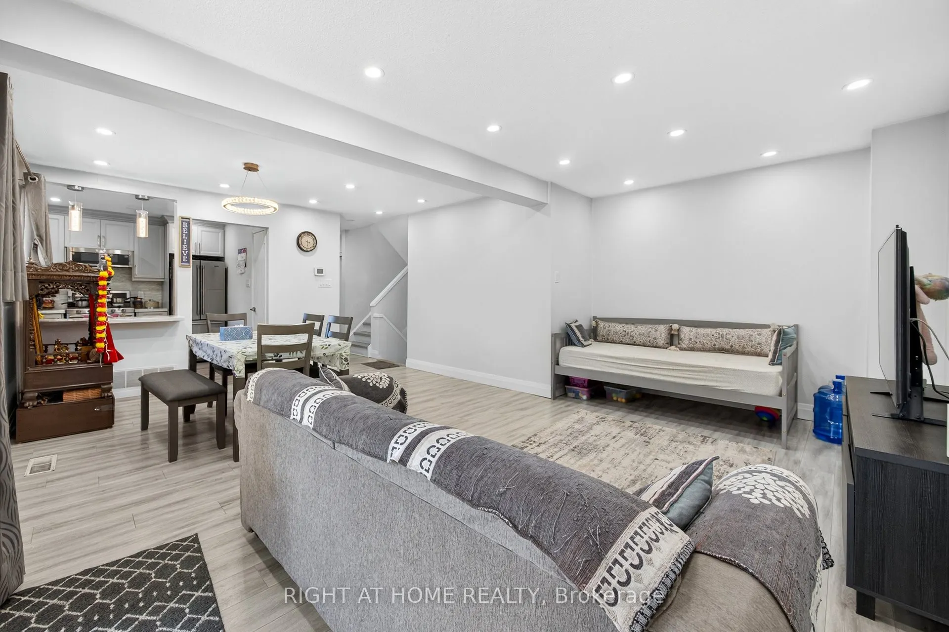2605 Woodchester Drive, #32