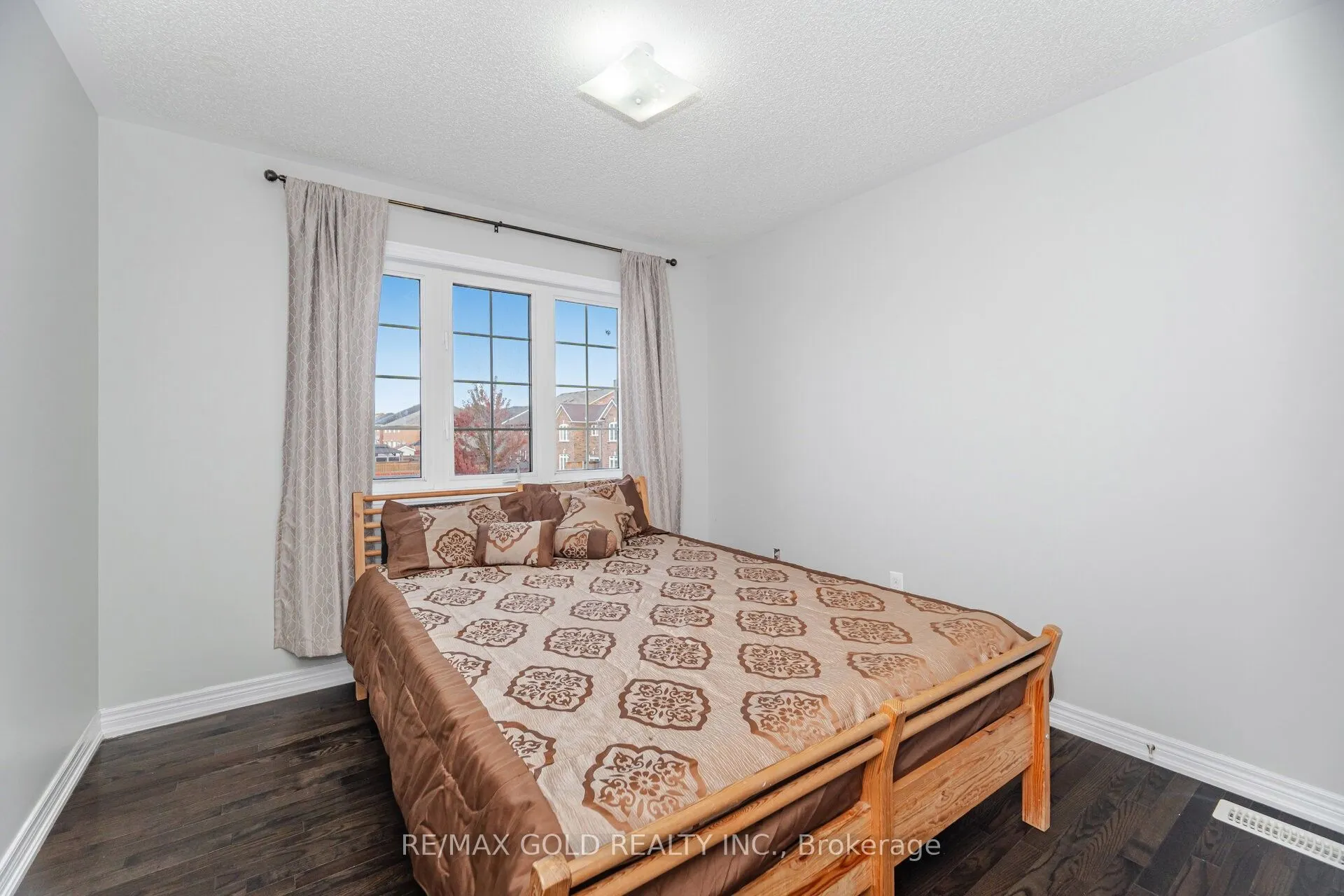 262 Thorndale Road