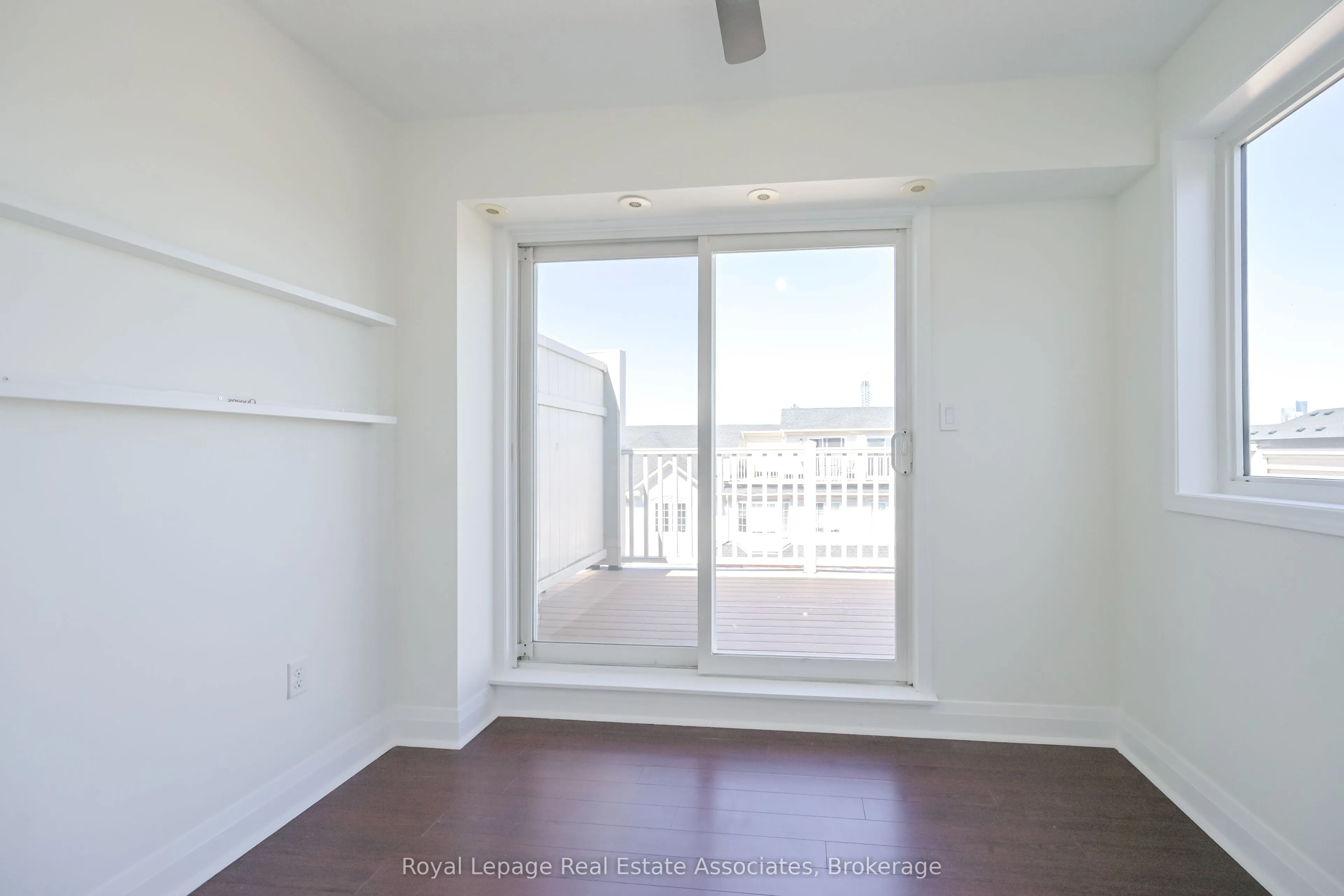 575 Dundas Street, #3