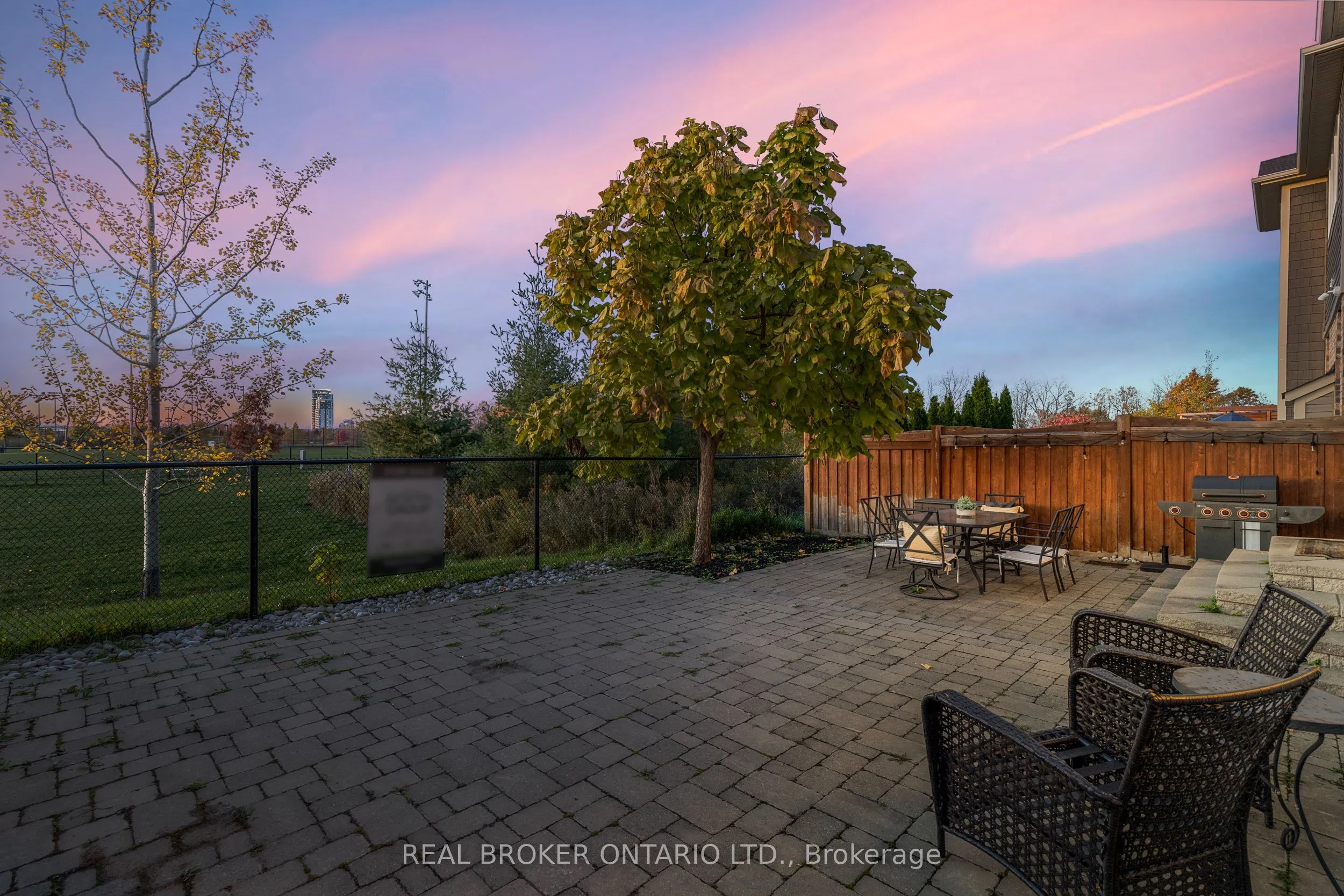 565 Attenborough Terrace