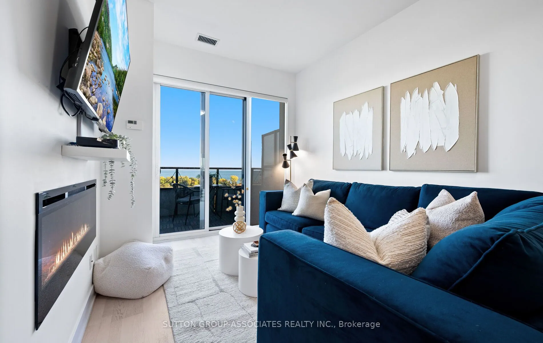 20 Shore Breeze Drive, #703