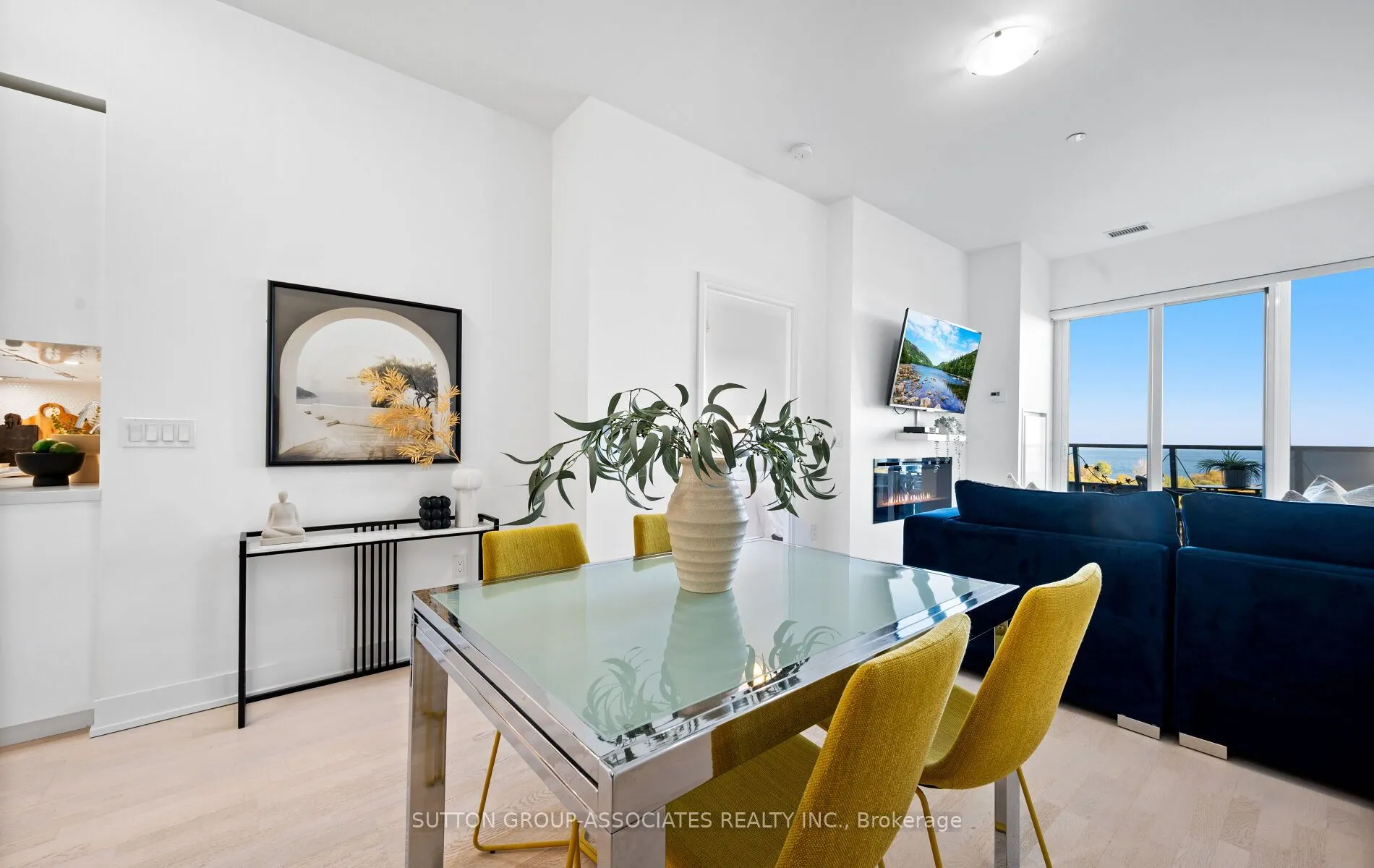 20 Shore Breeze Drive, #703