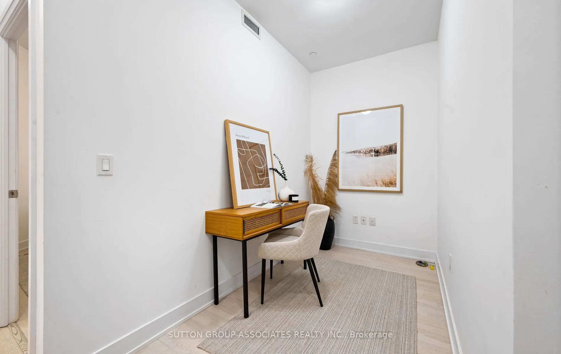 20 Shore Breeze Drive, #703