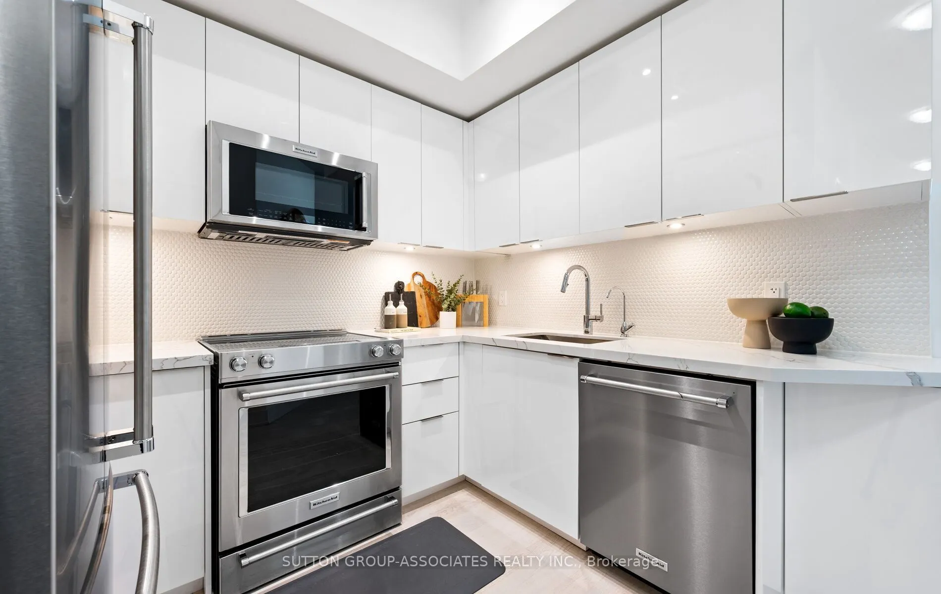 20 Shore Breeze Drive, #703