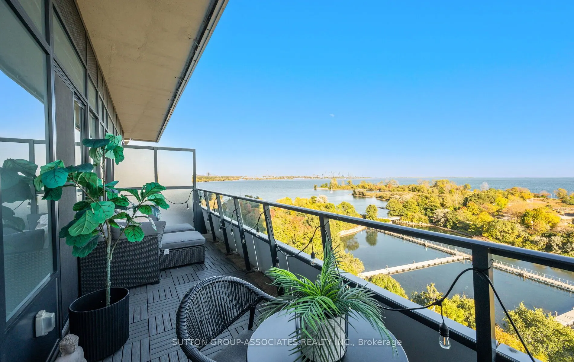 20 Shore Breeze Drive, #703