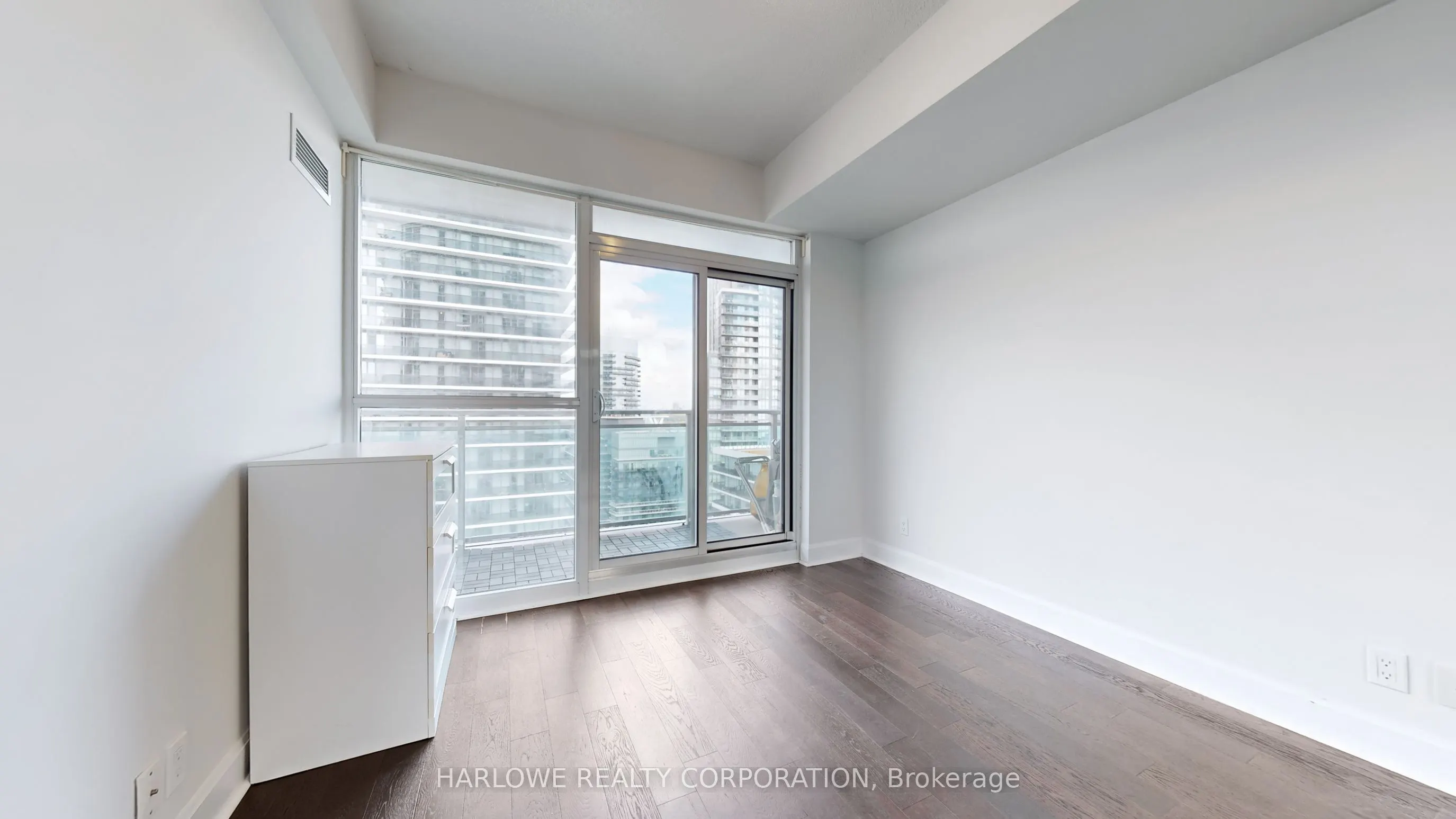 33 Shore Breeze Drive, #2006