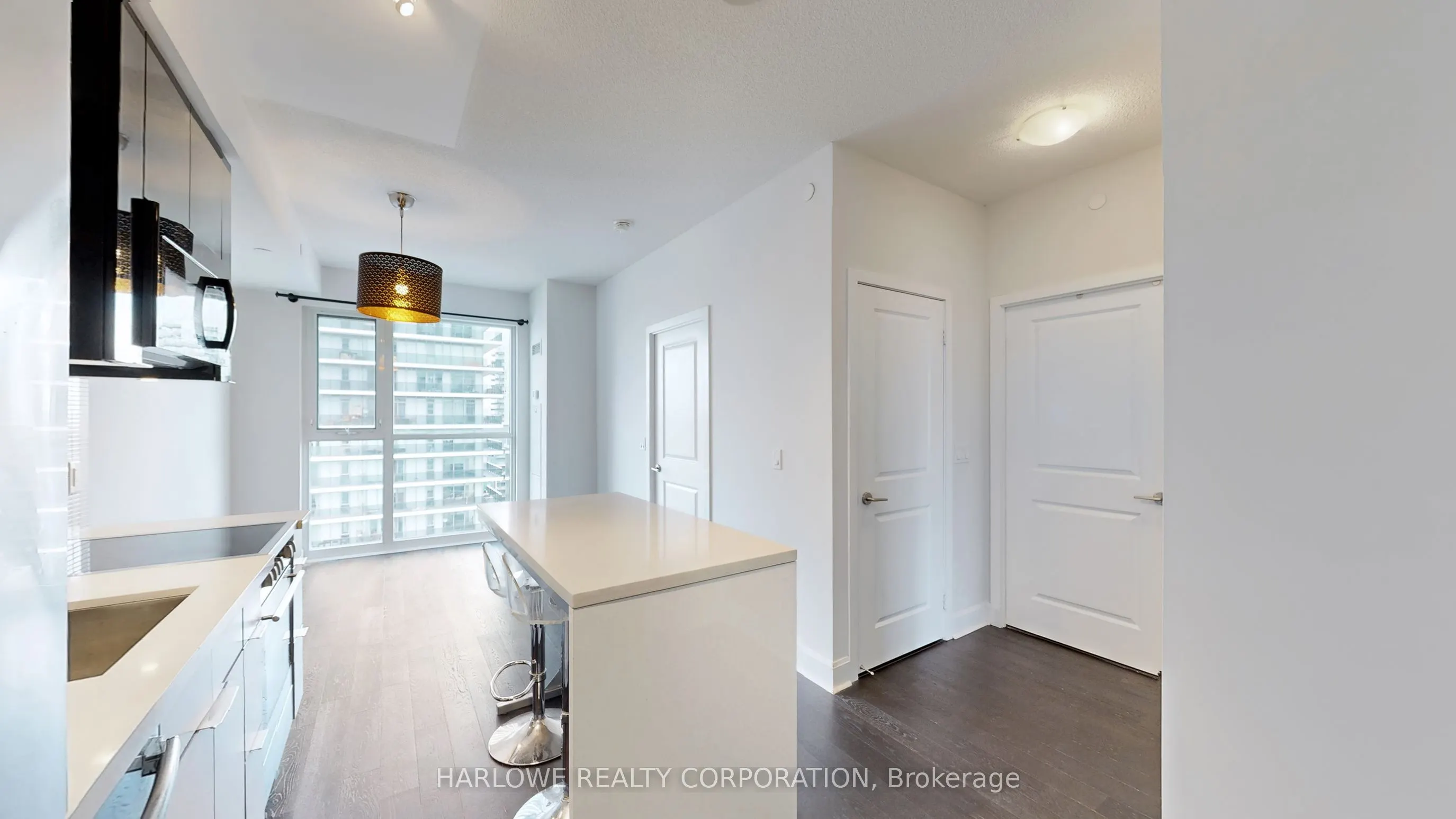 33 Shore Breeze Drive, #2006
