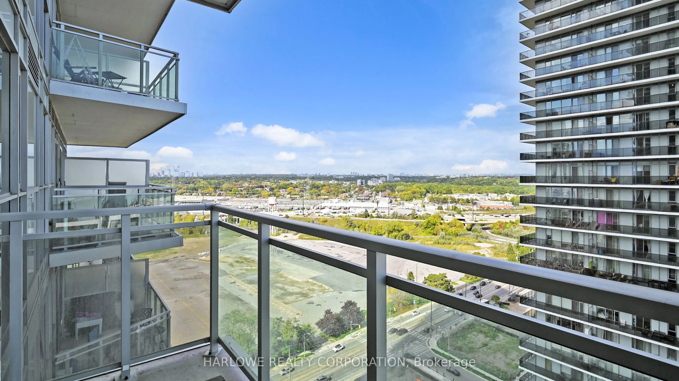 33 Shore Breeze Drive, #2006